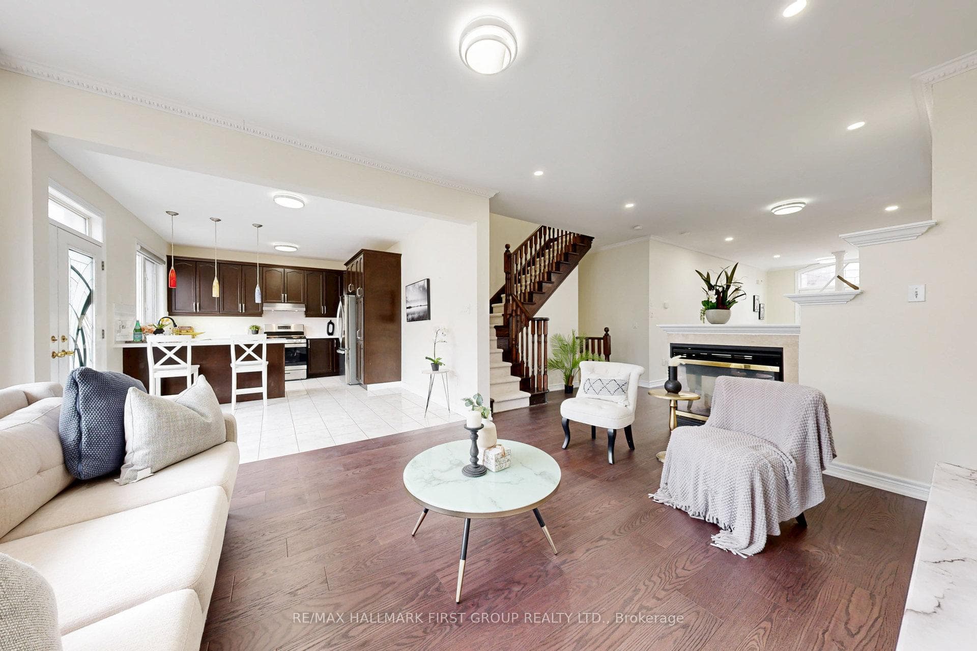 35 Everingham Circle photo 13