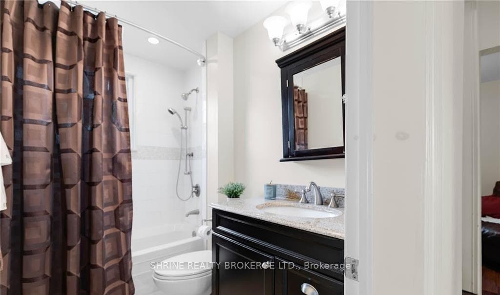 33 Stuart Street photo 9