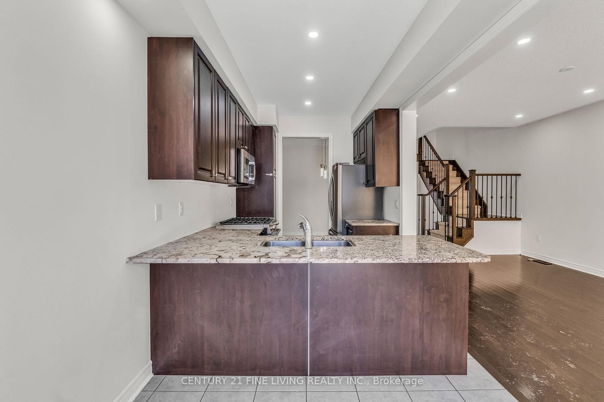 30 Kamori Drive photo 14