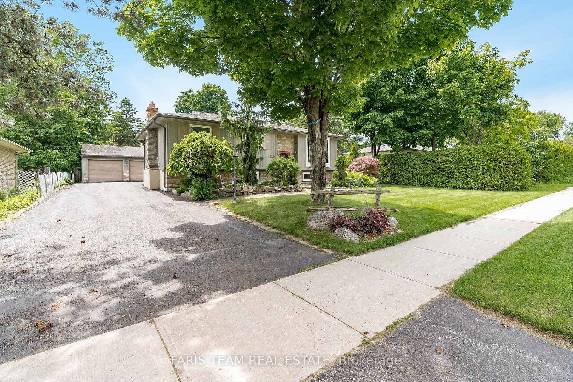 233 Pine Drive photo 2