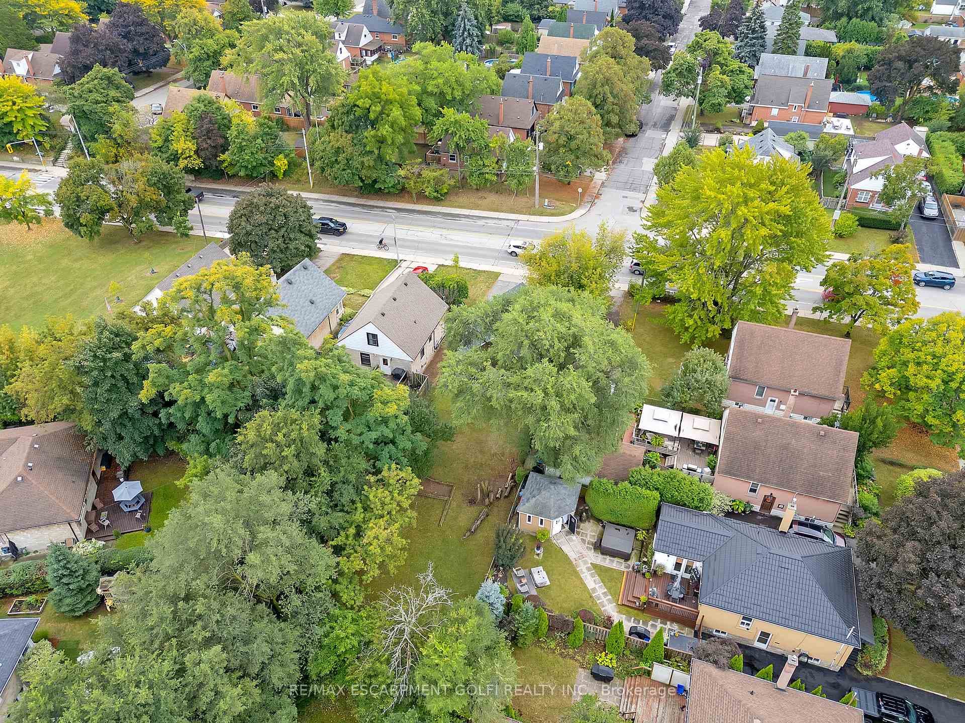 955 Lawrence Road photo 31