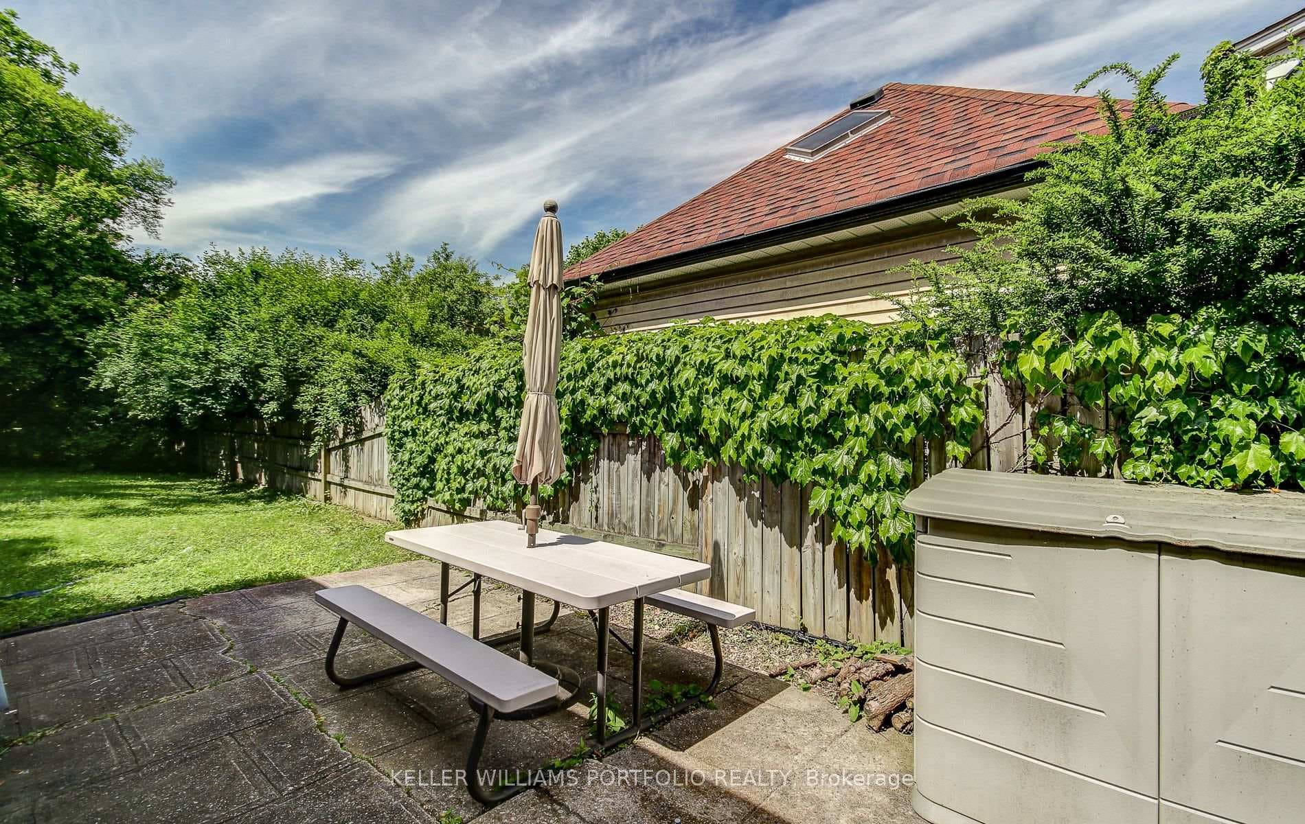 86 Brucewood Crescent photo 33