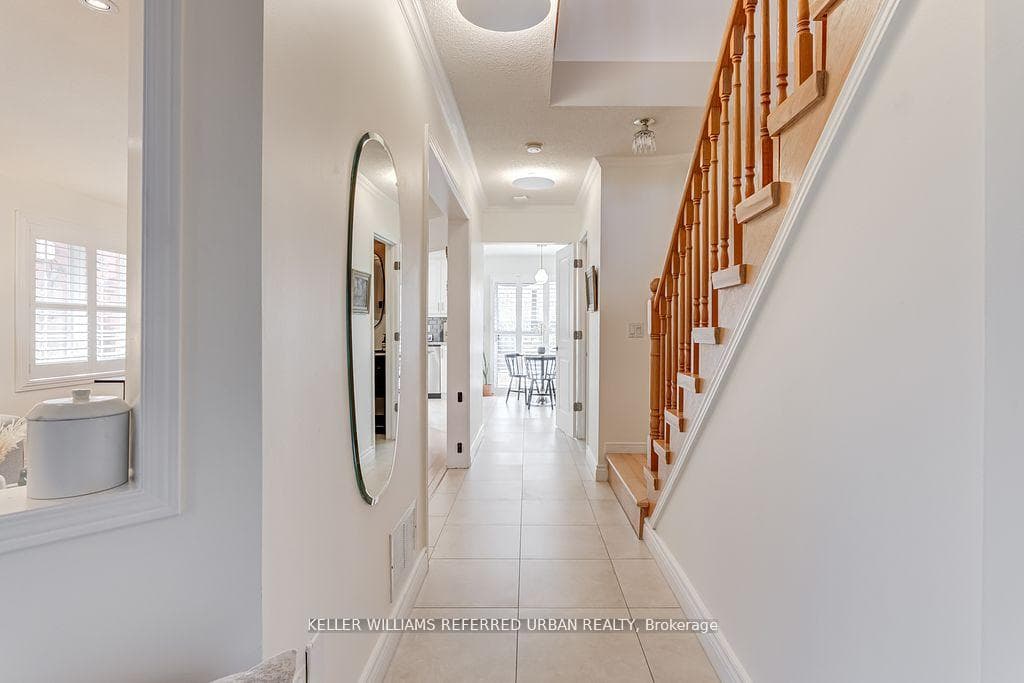 105 White Pine Crescent photo 6