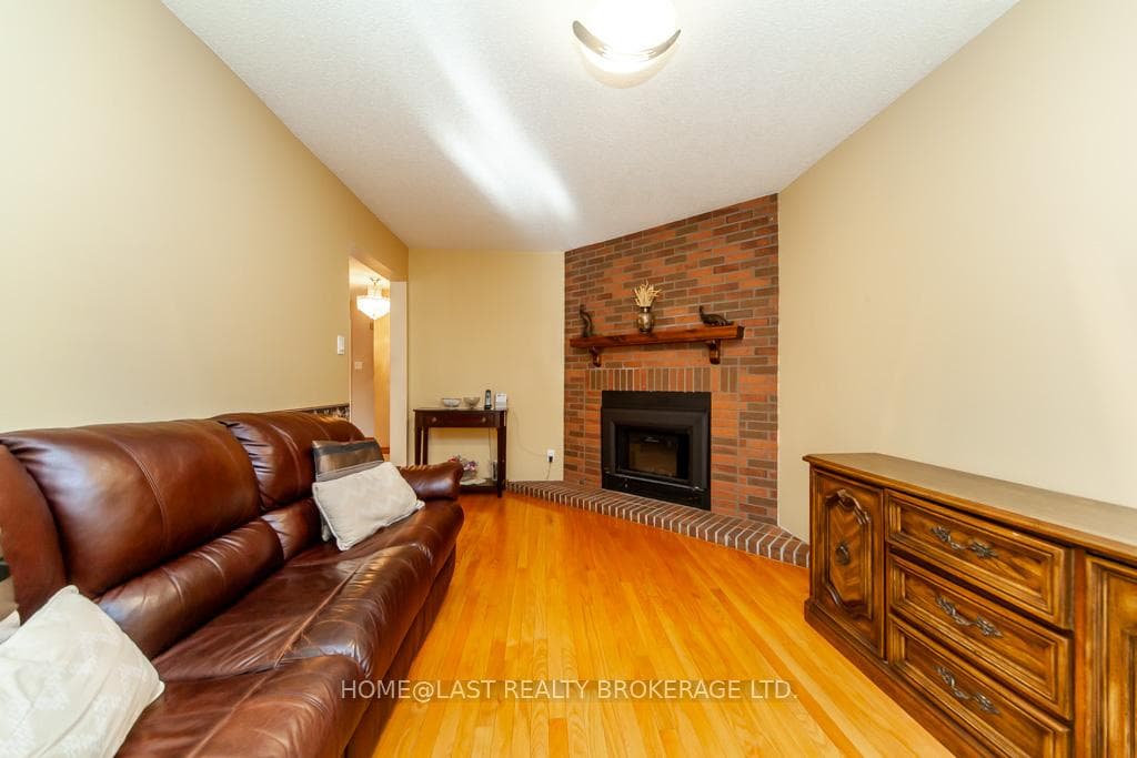 138 Orleans Drive photo 11