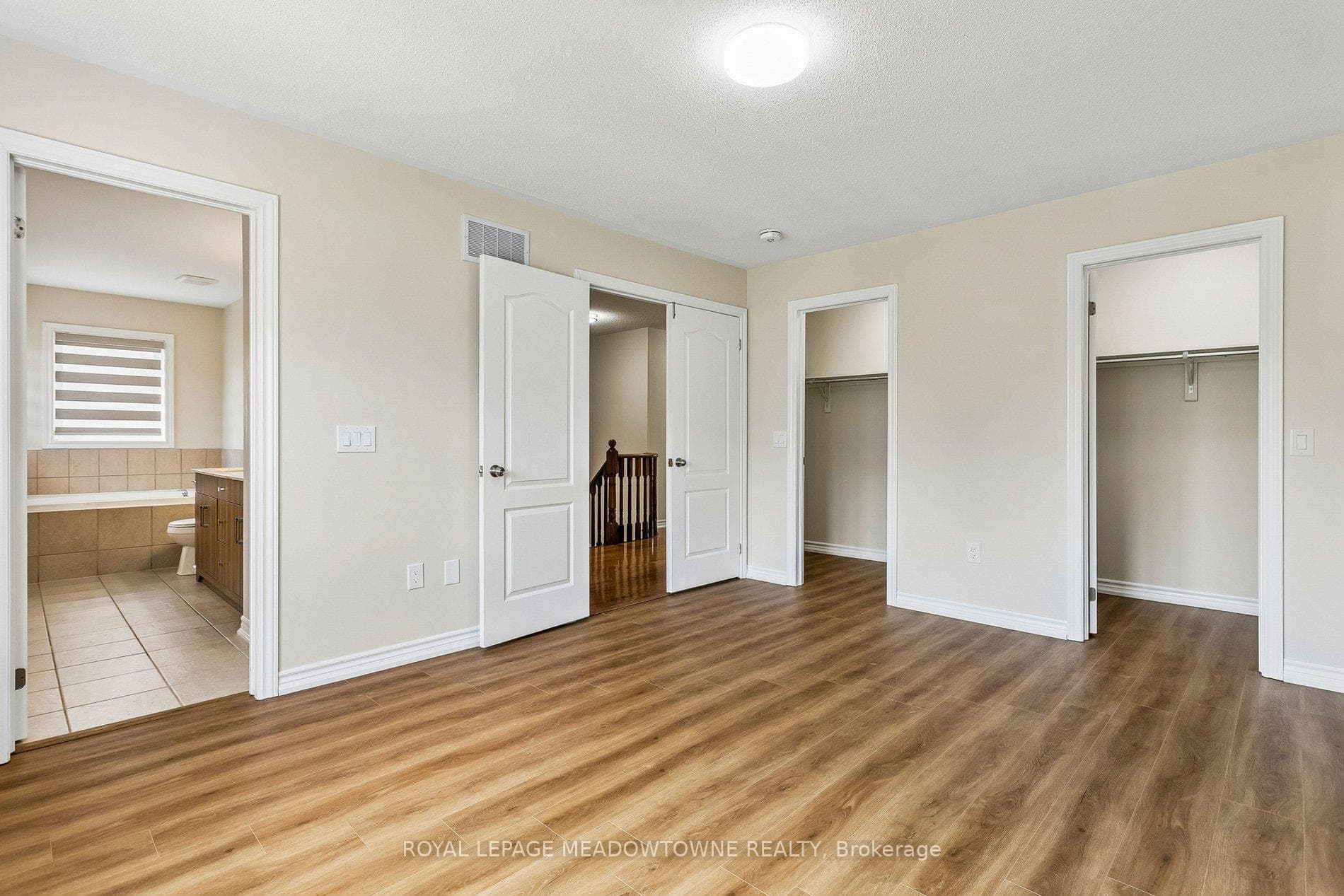 15 Learmont Avenue Unit Upper photo 38