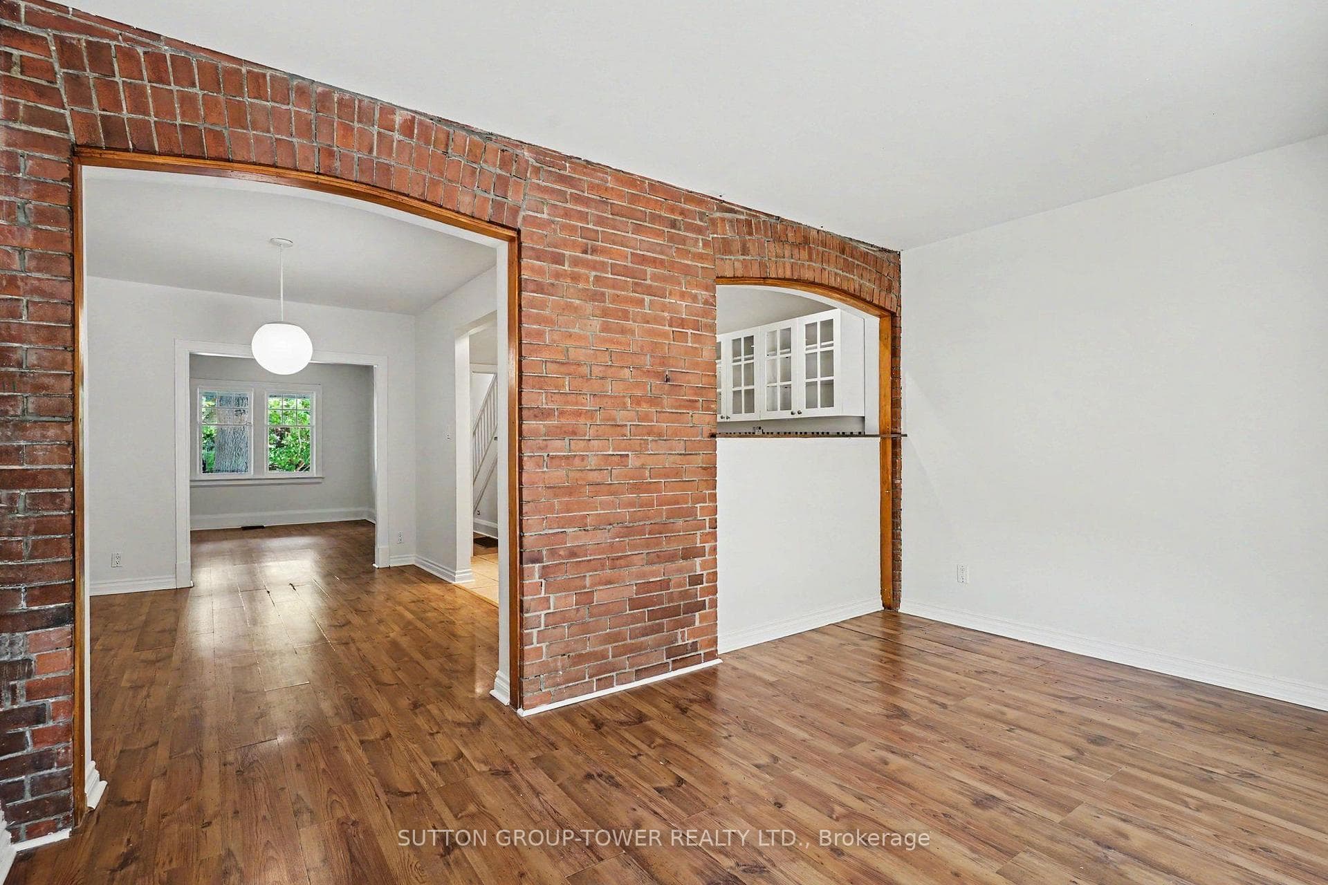 118 Castlefield Avenue photo 11