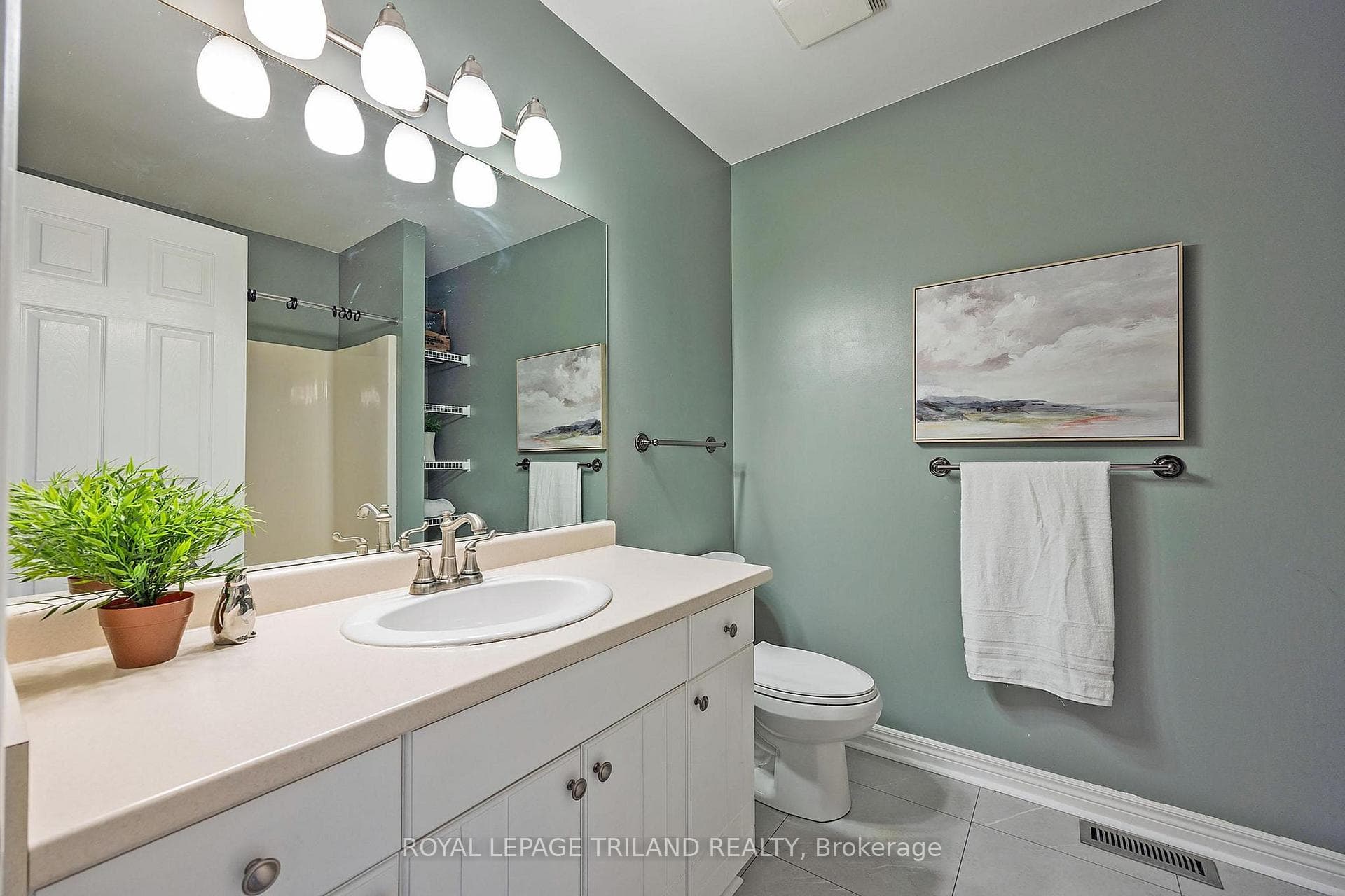 253 MCGARRELL Drive photo 24