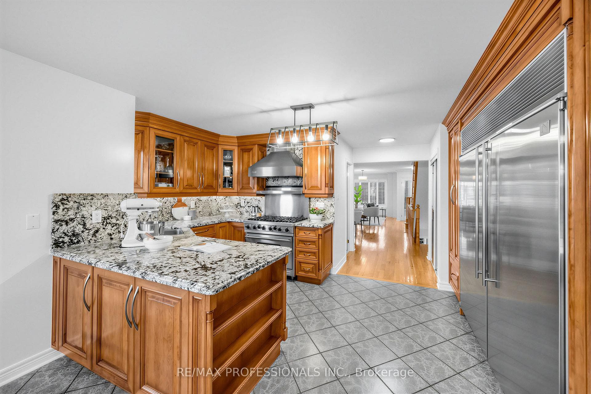 96 Brandon Avenue photo 9