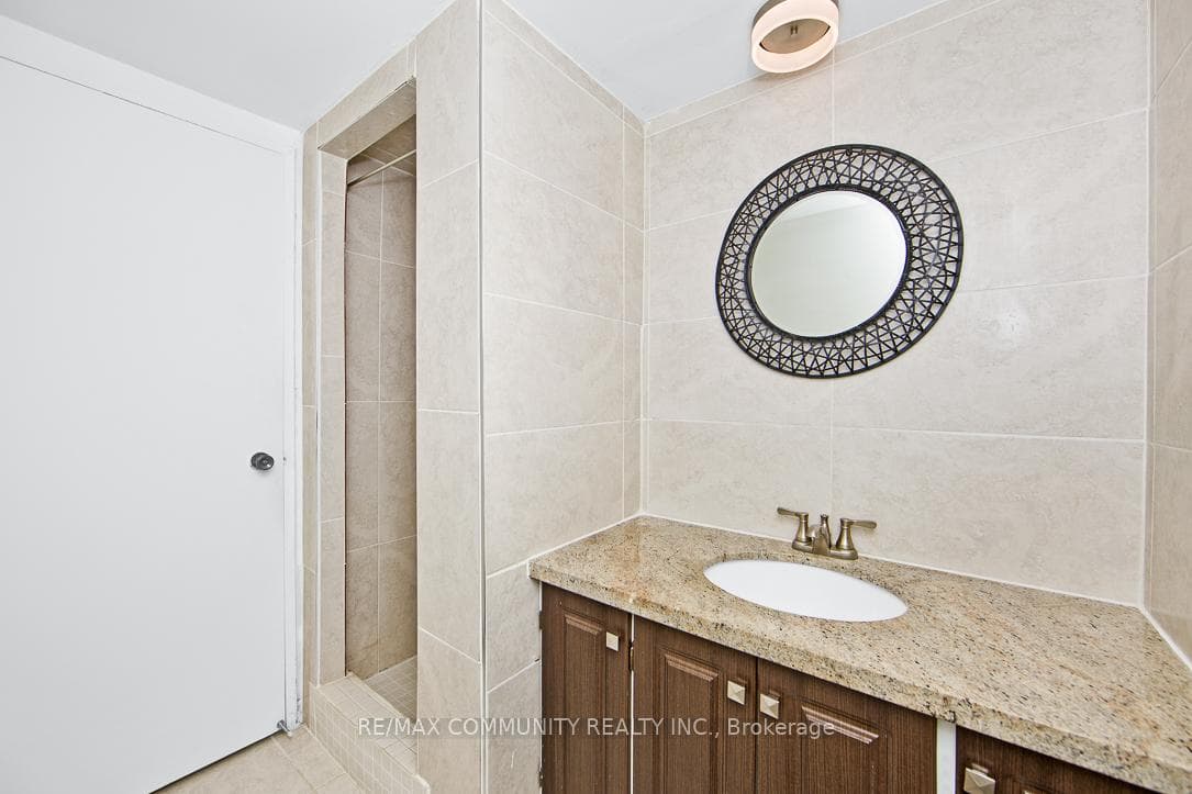 10 Dean Park Road Unit 1103 photo 16