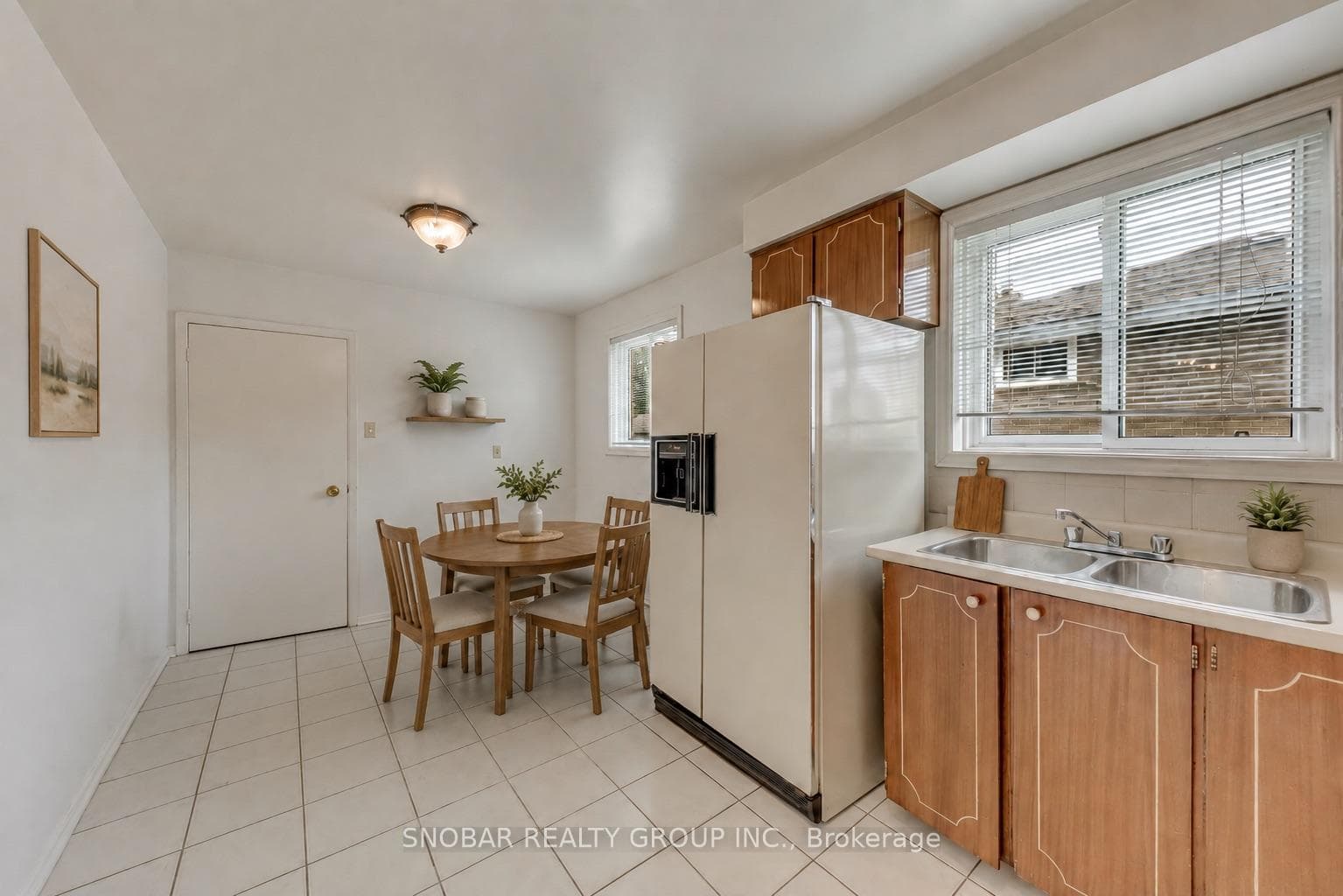 10 Bemberg Court photo 5
