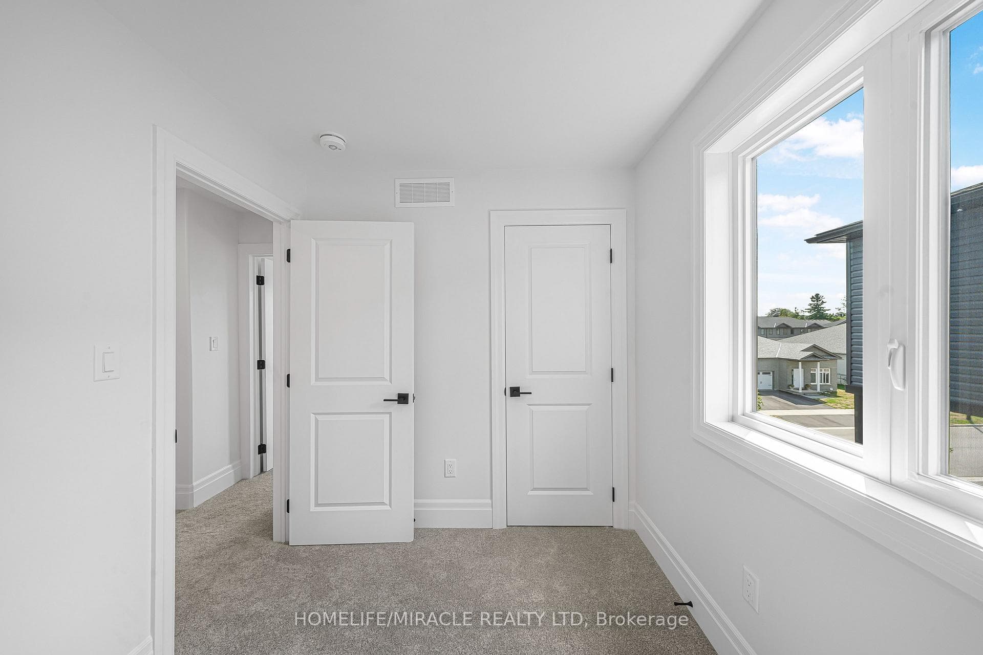 43 Markland Avenue photo 29