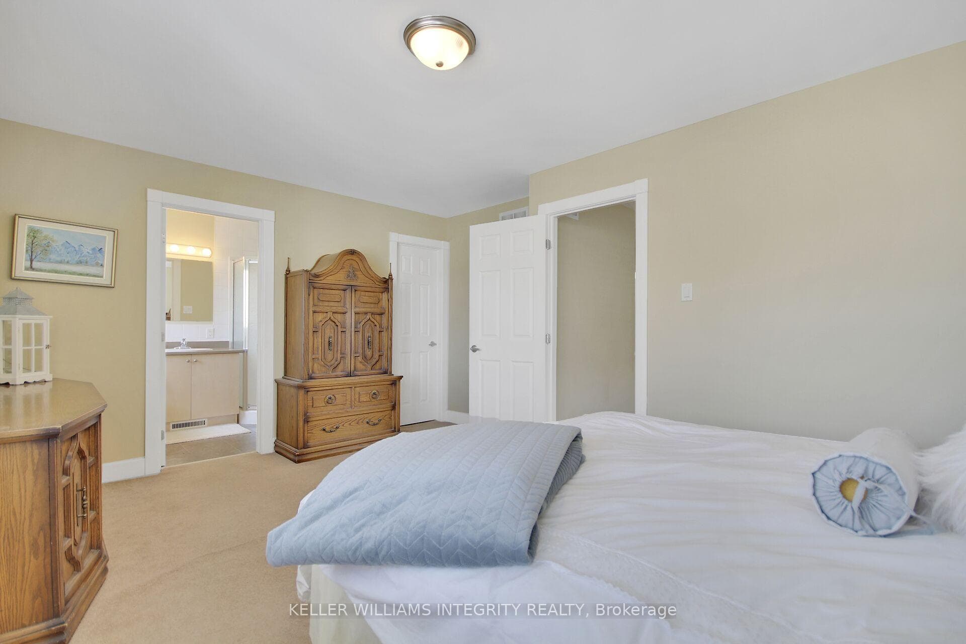 103 Royal Landing Gate photo 18