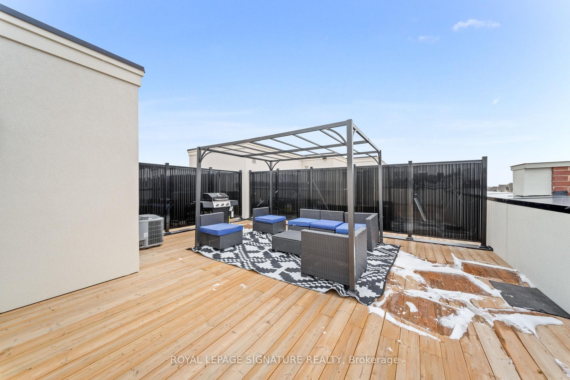 429 Dougall Avenue photo 31