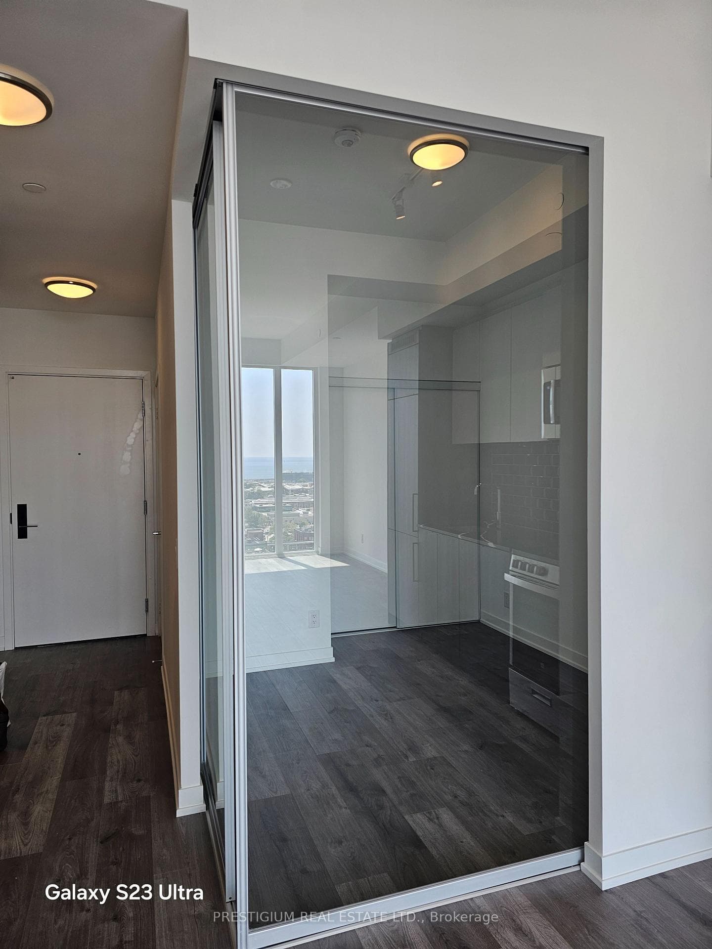 285 Dufferin Street Unit 1311 photo 6