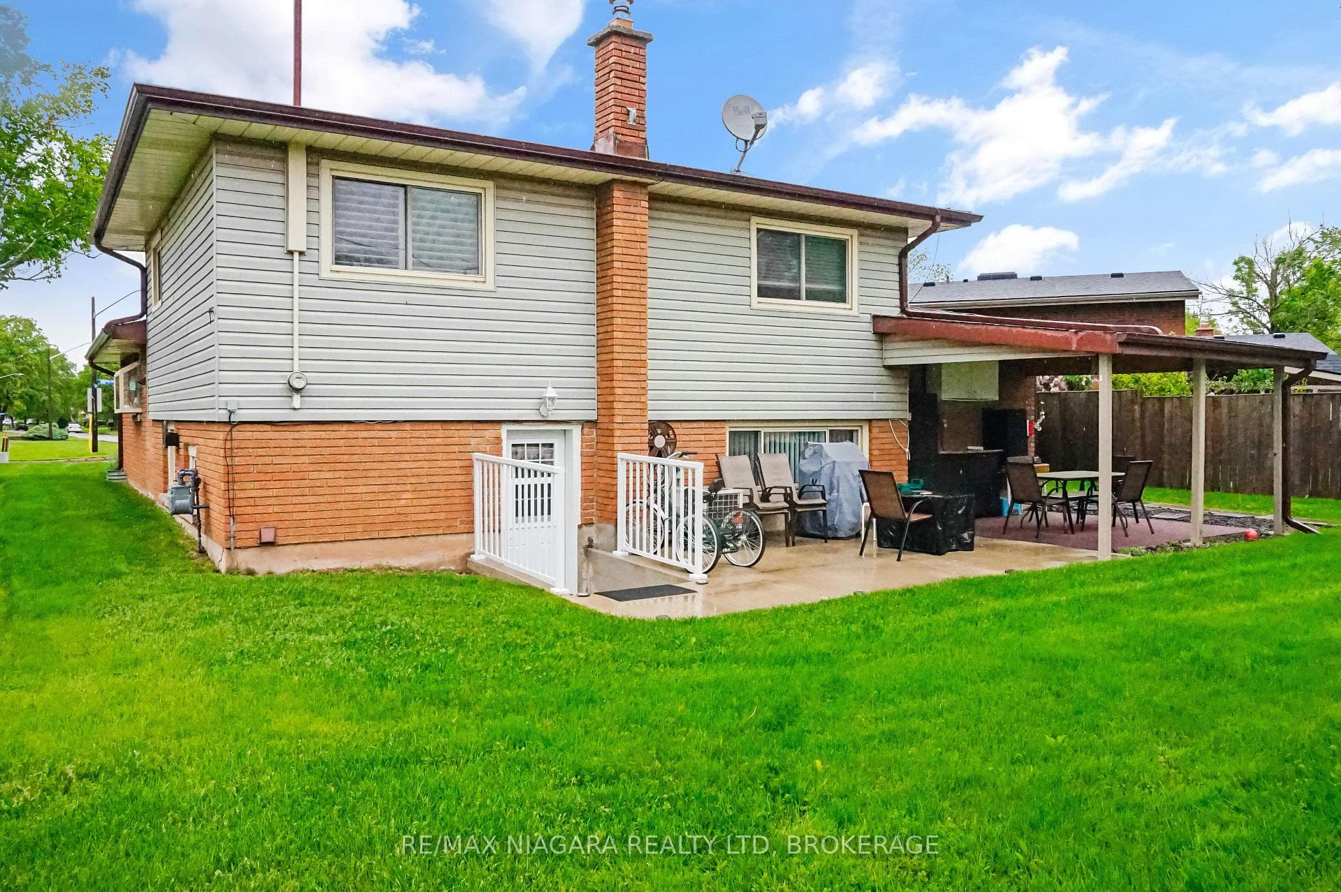 9025 Banting Avenue photo 22