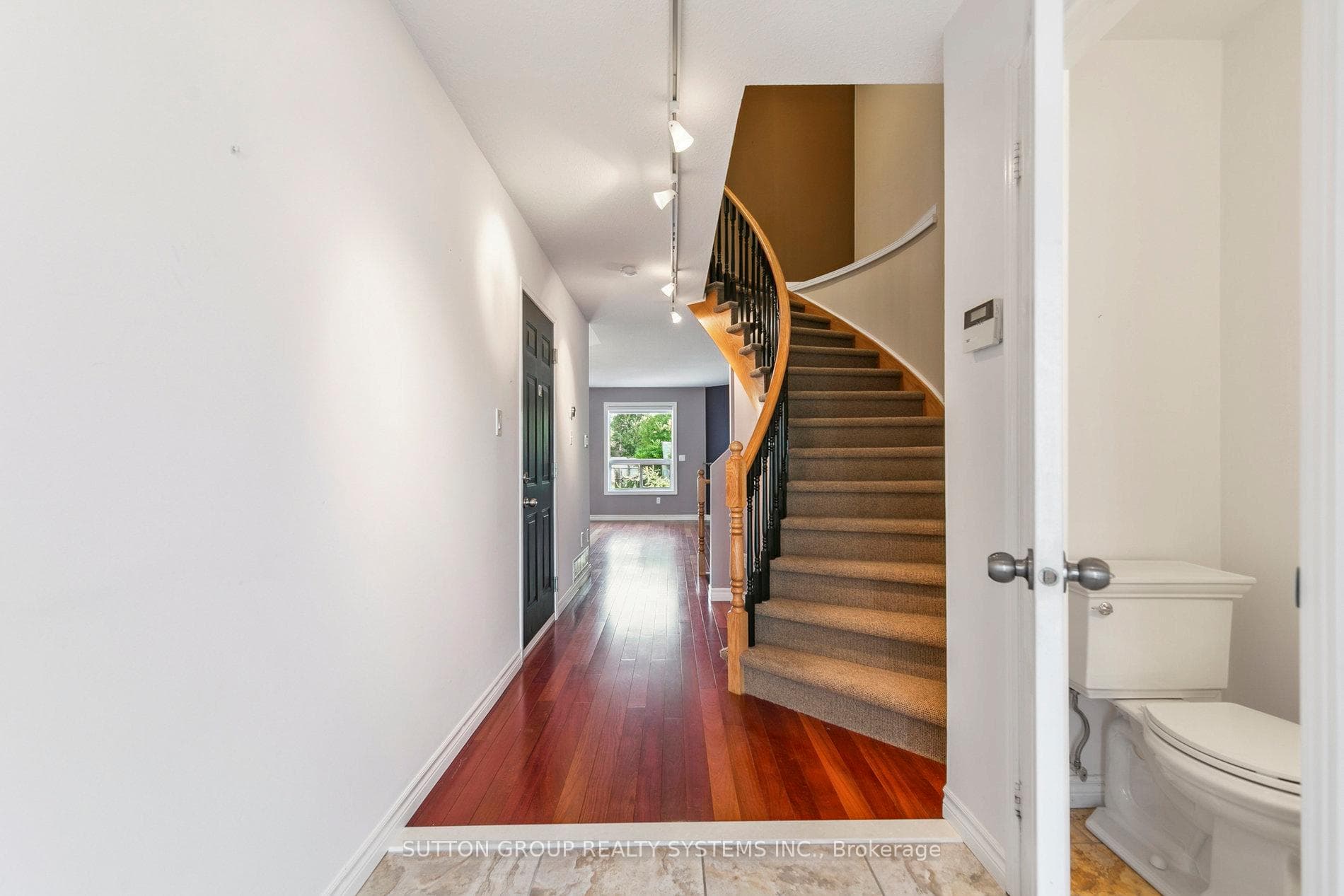 57 Foxborough Drive photo 4