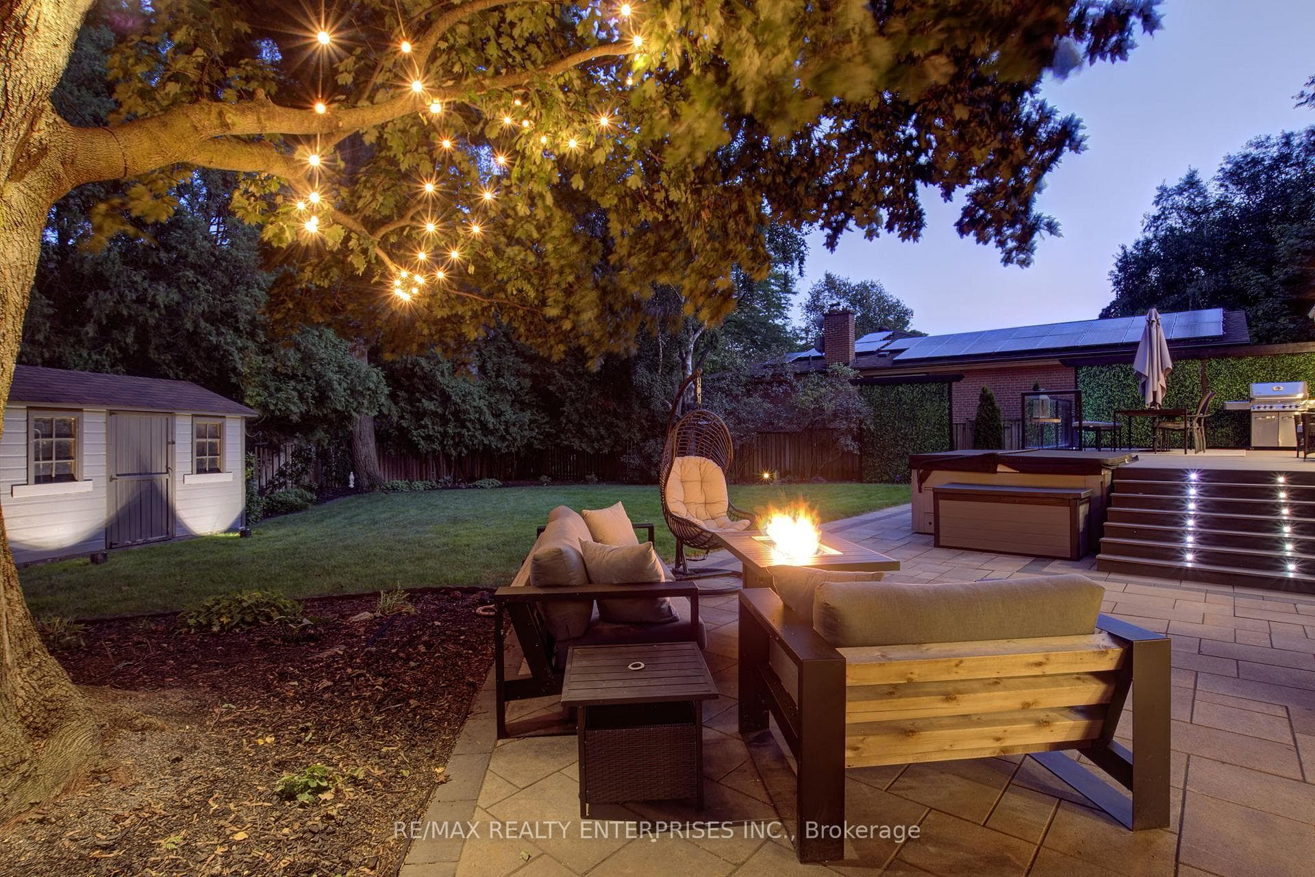 1720 Valentine Gardens photo 3