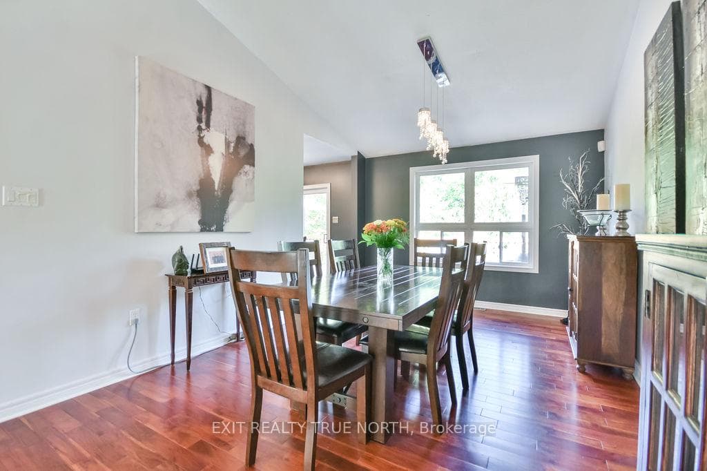 28 Nicholson Crescent photo 7