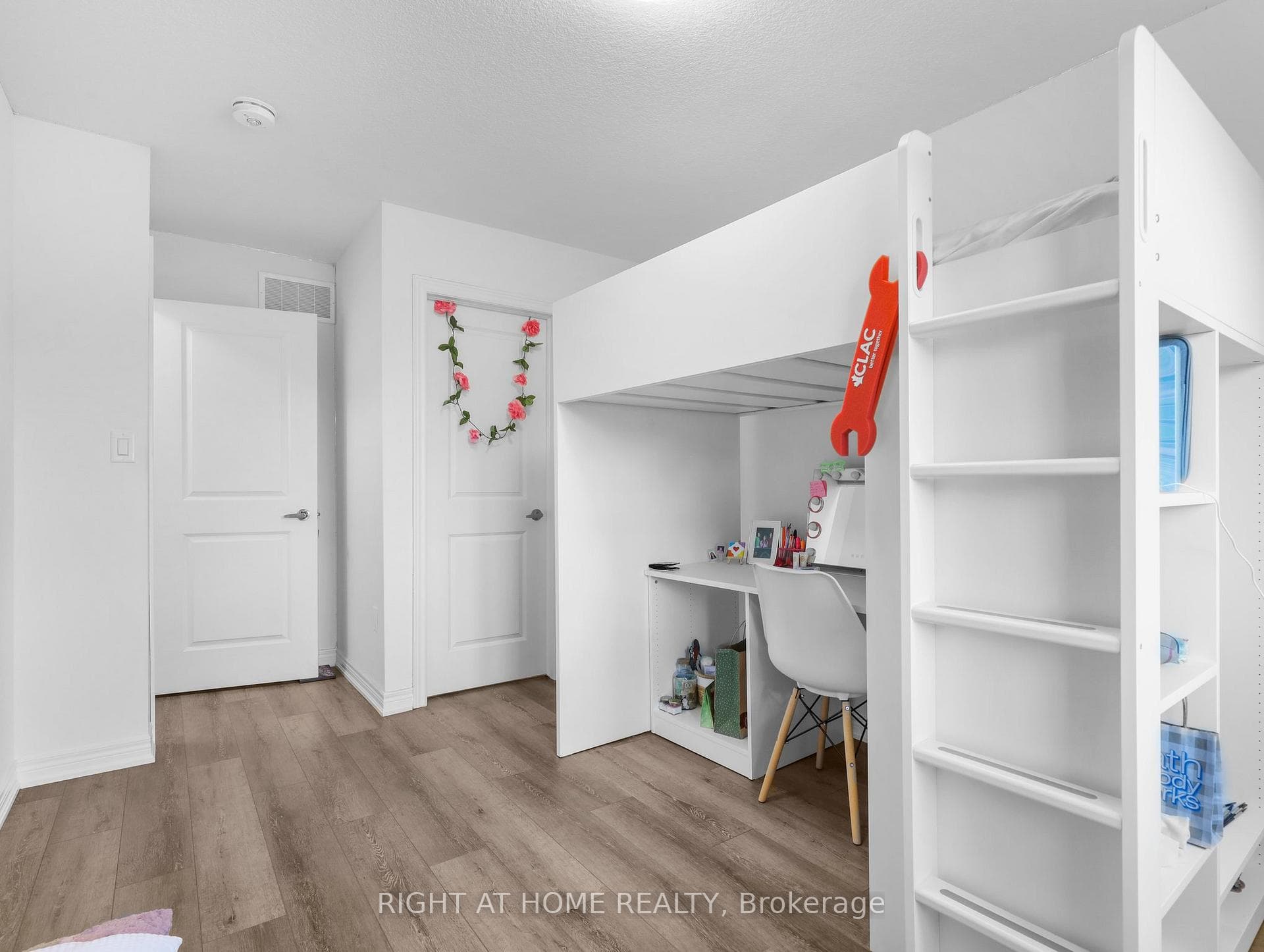 120 Court Drive Unit 101 photo 24