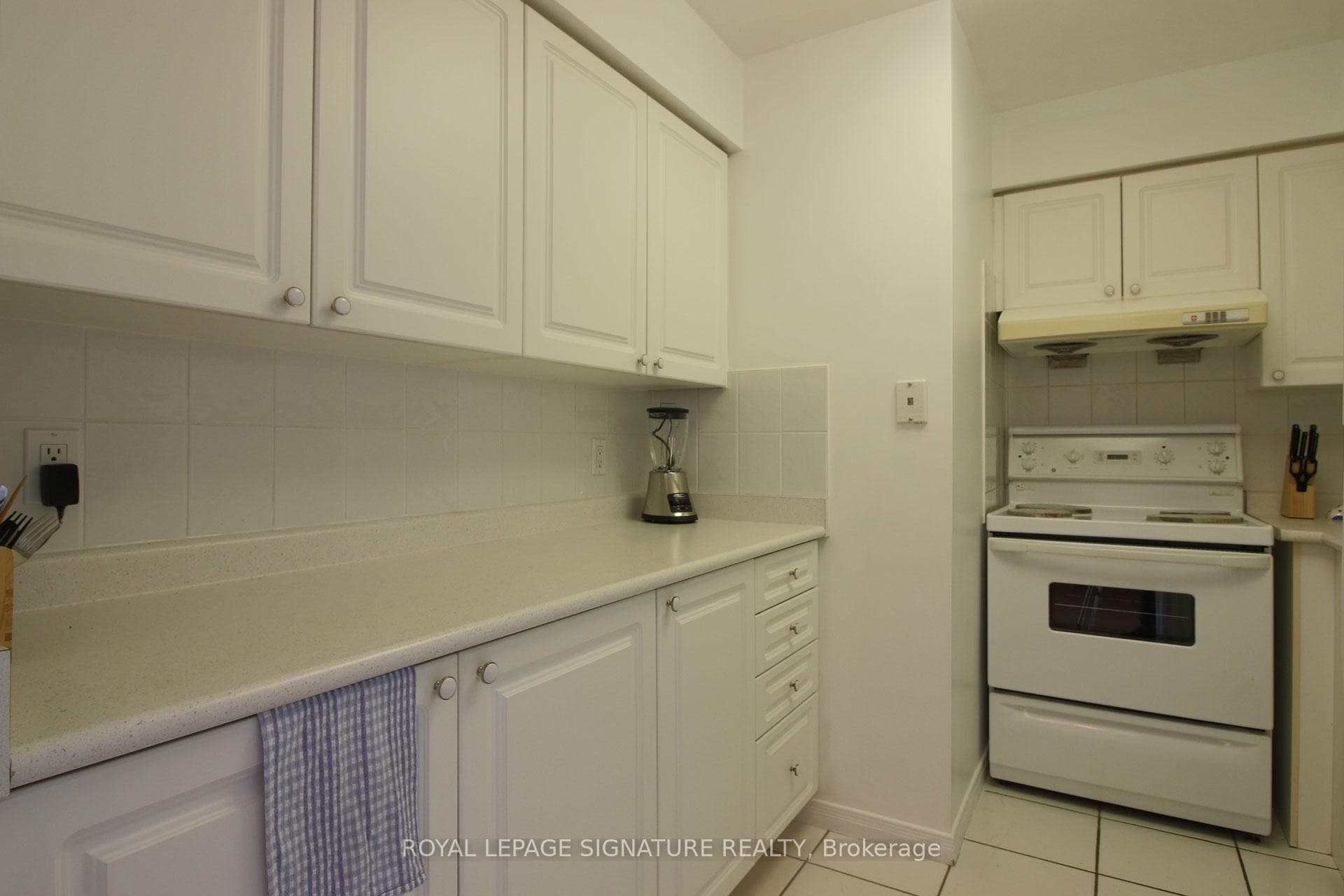 8 Hillcrest Avenue Unit 2210 photo 11