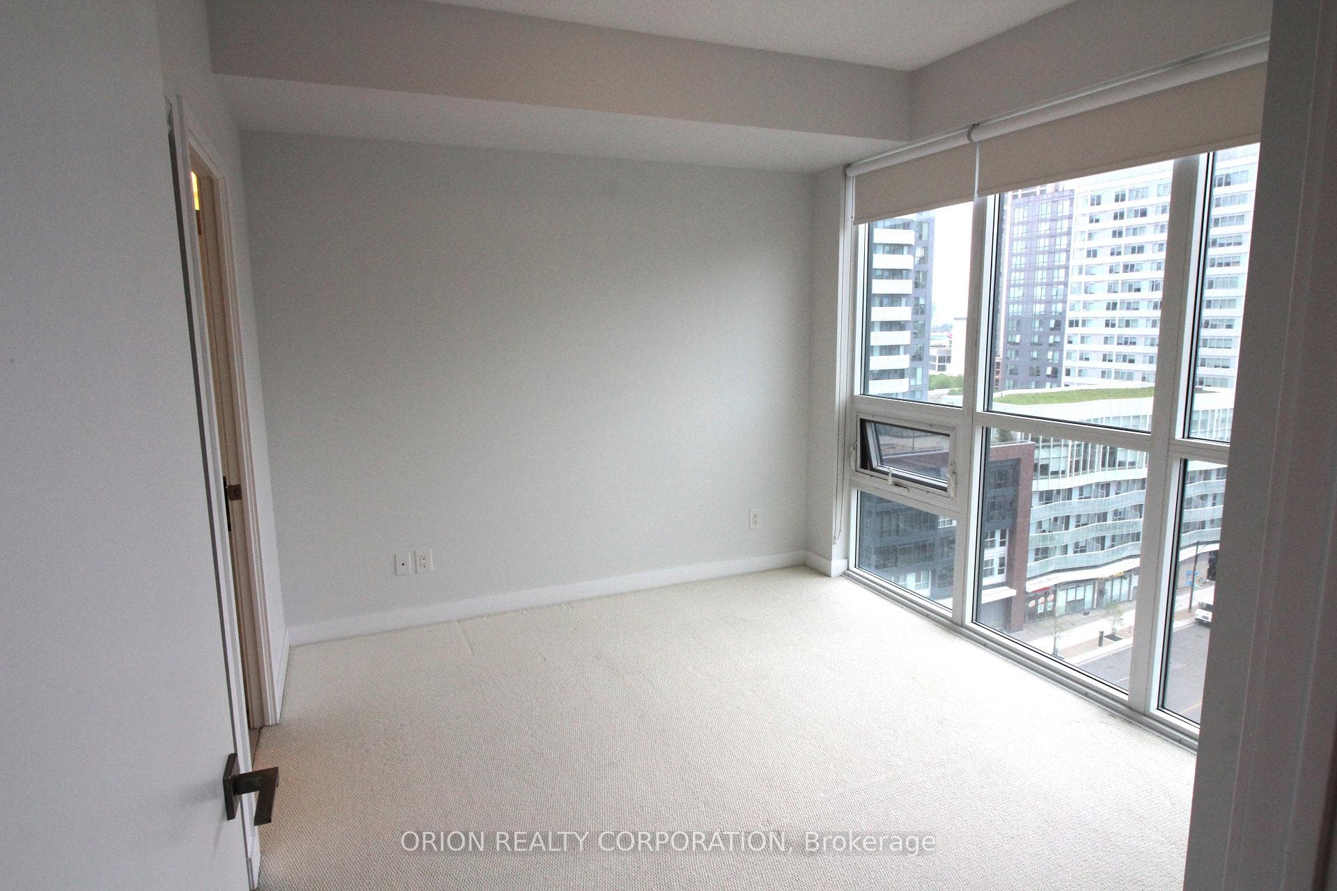 510 CURRAN Place Unit 1009 photo 12