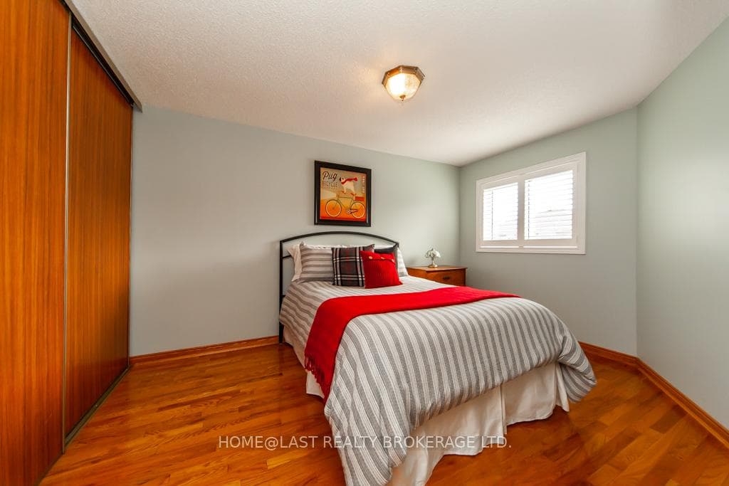 138 Orleans Drive photo 22