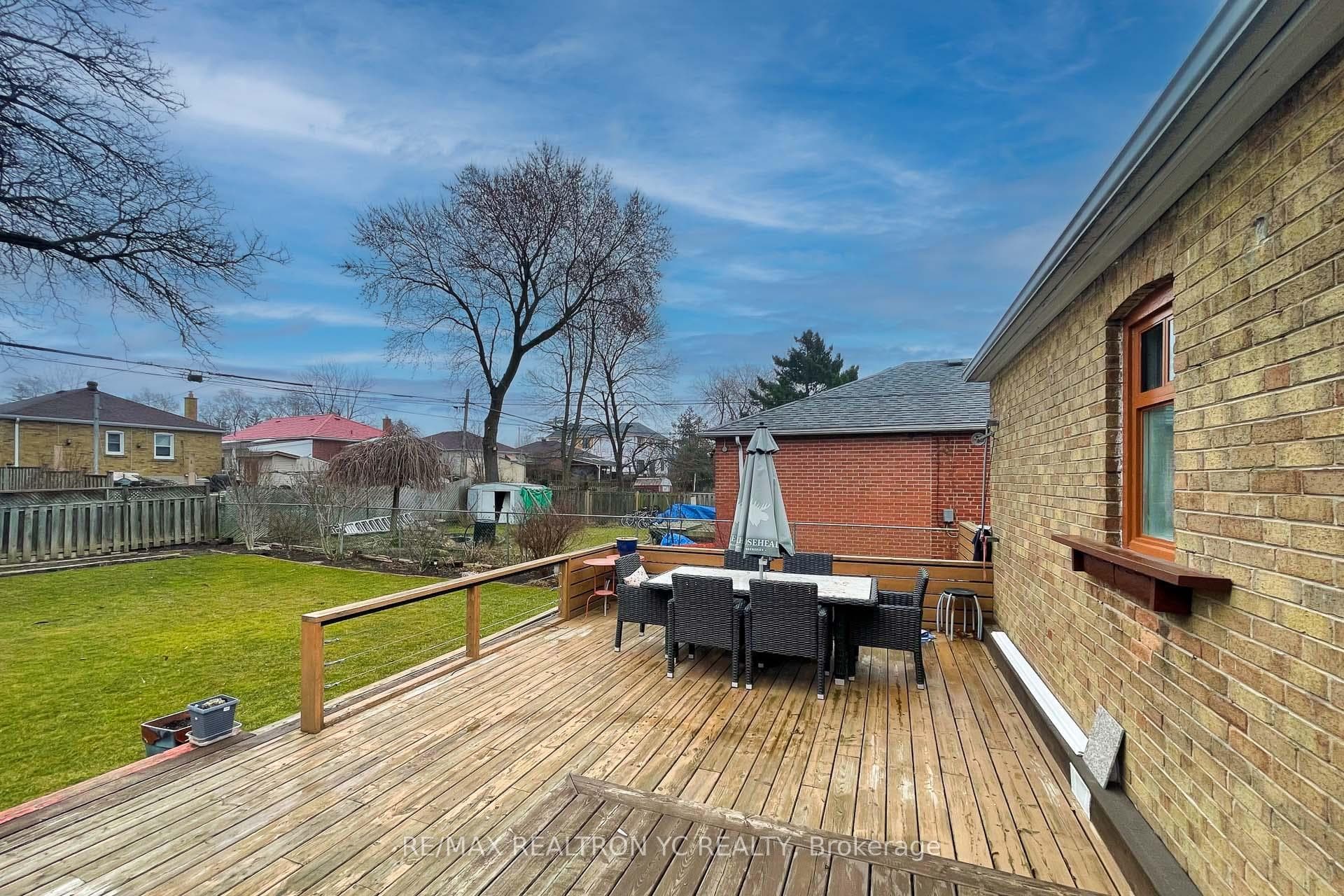 35 Compton Drive photo 30