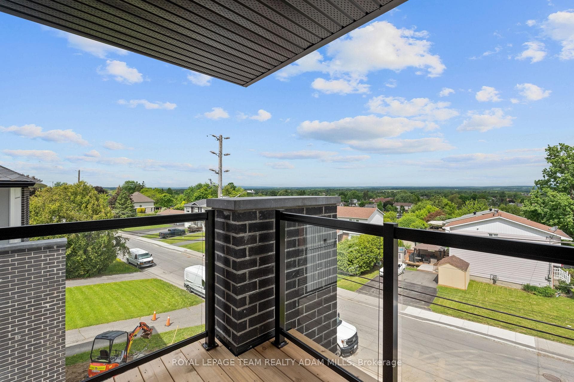 6952 Notre Dame Street photo 28