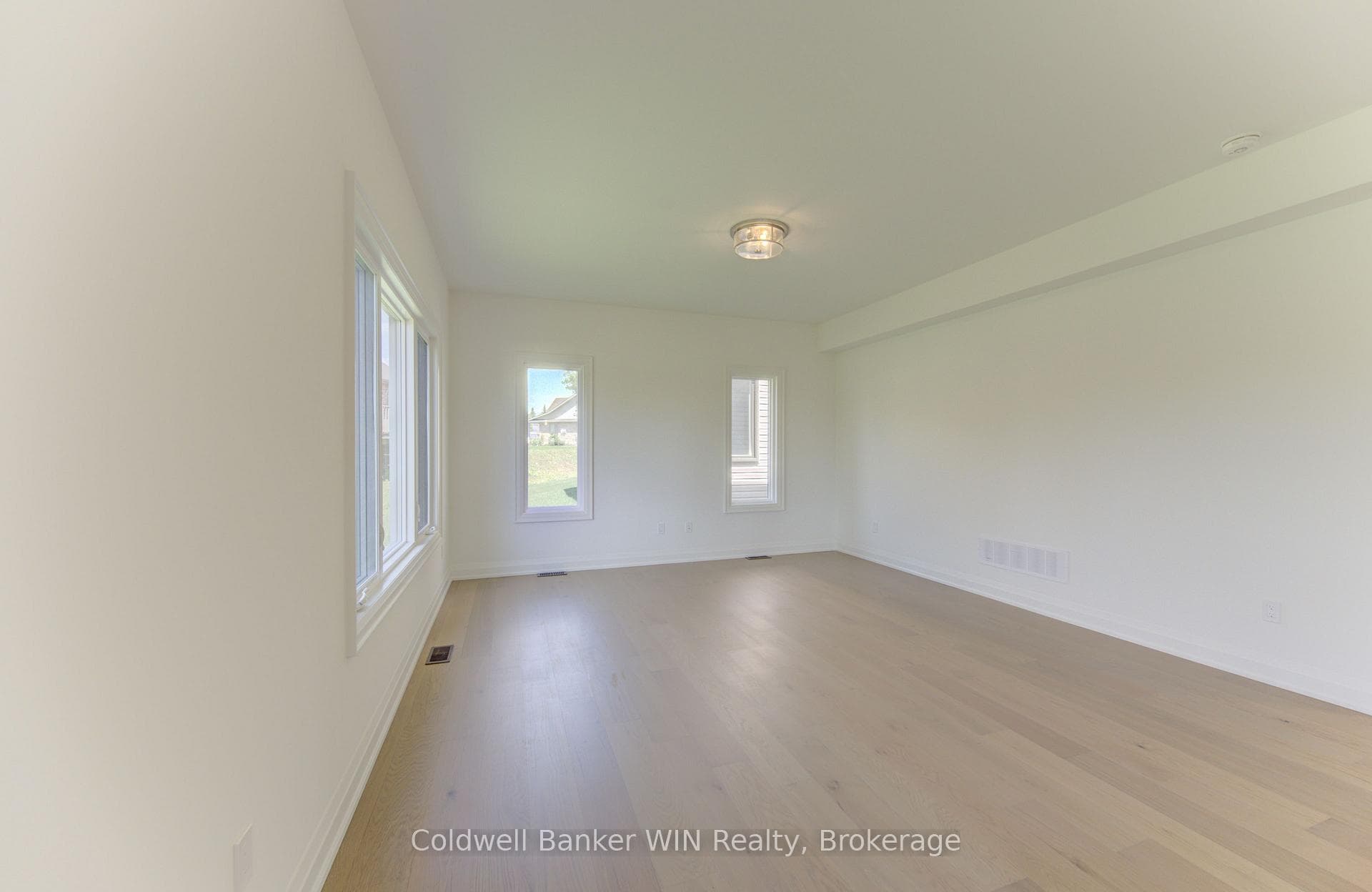643 Martin Street photo 19