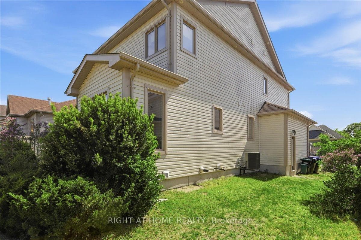 31 Christy Drive photo 44