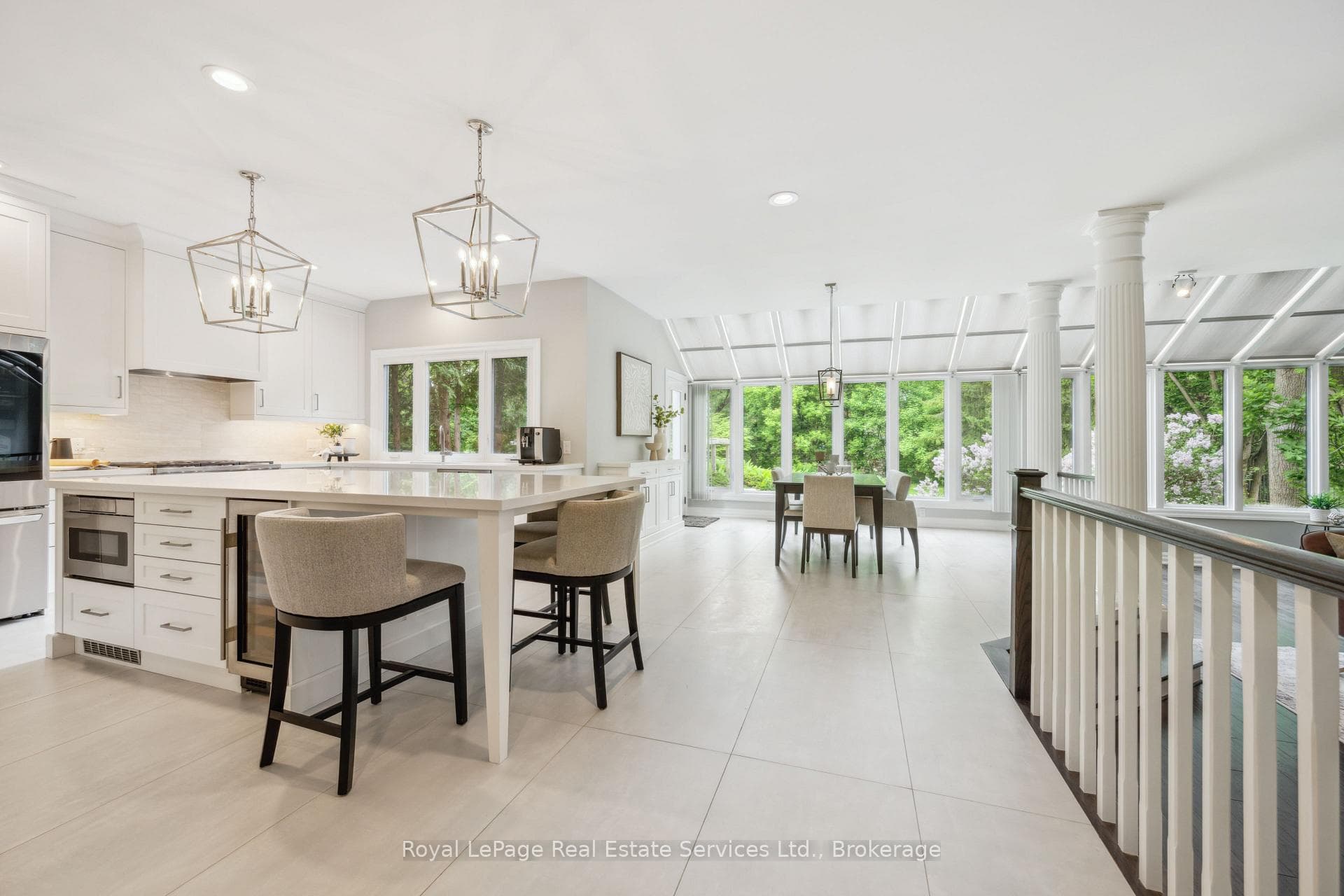 480 CHARTWELL Road photo 7