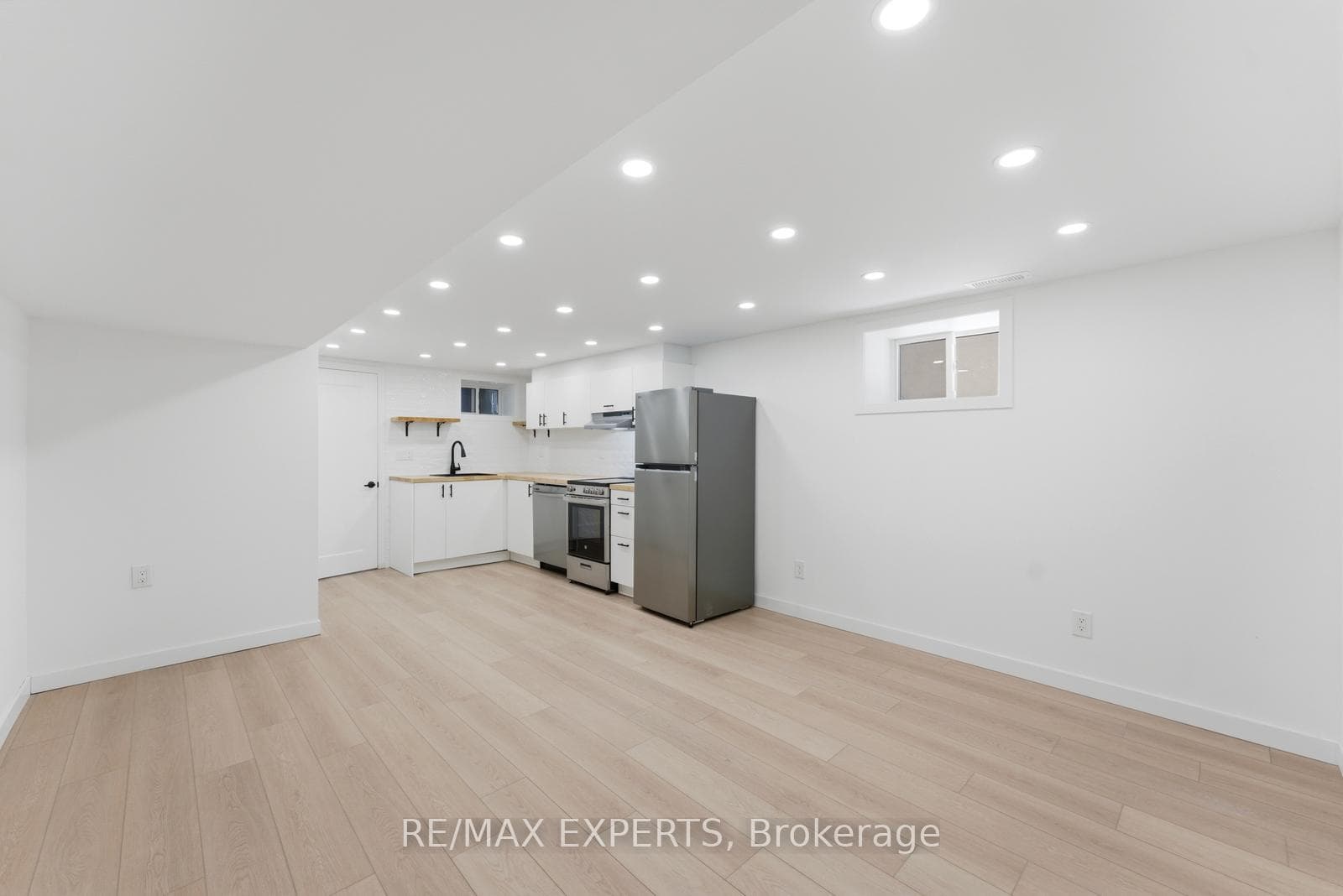148 Ascot Avenue photo 30