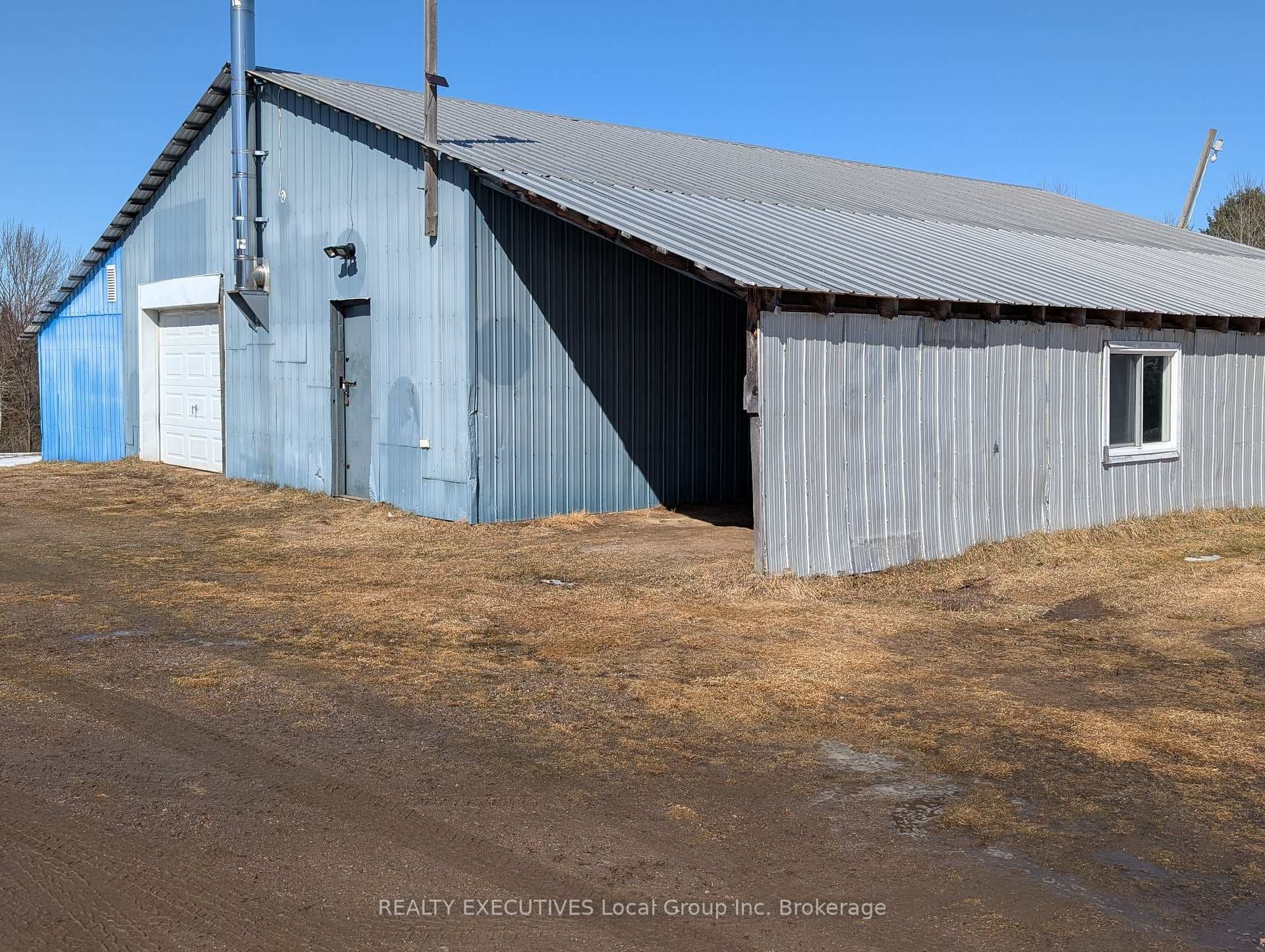 2000+ square foot barn