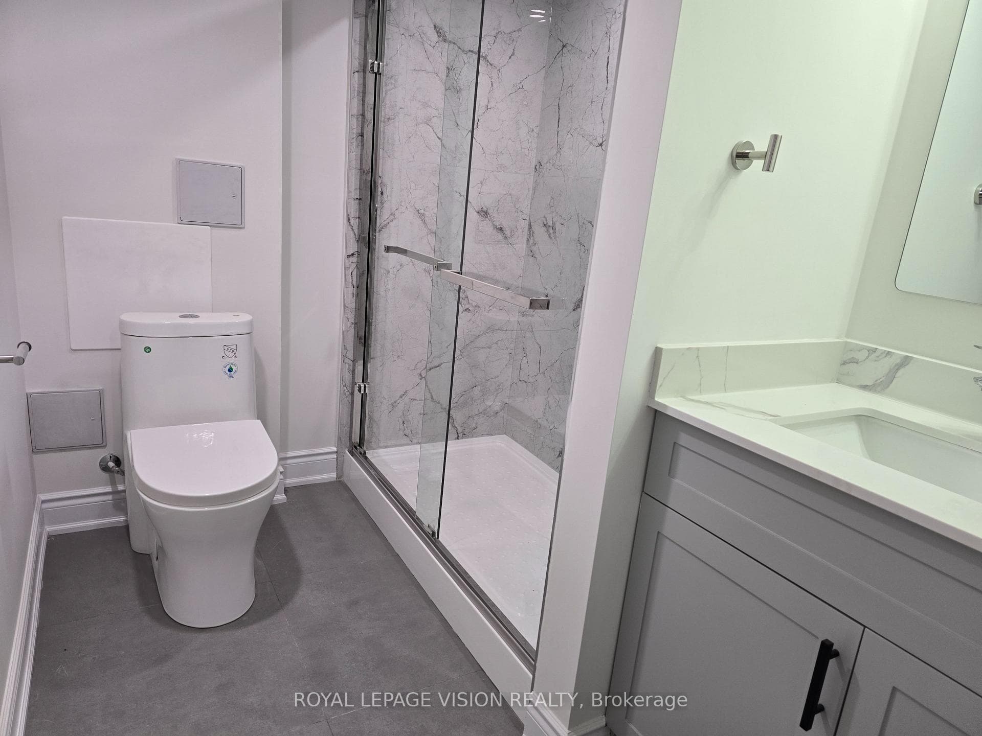 33 Bremner Street photo 43