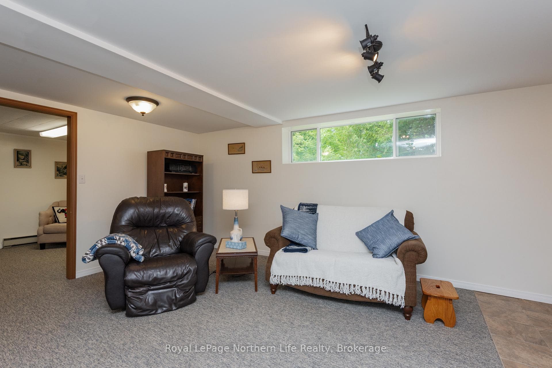 129 Marshall Park Drive photo 32