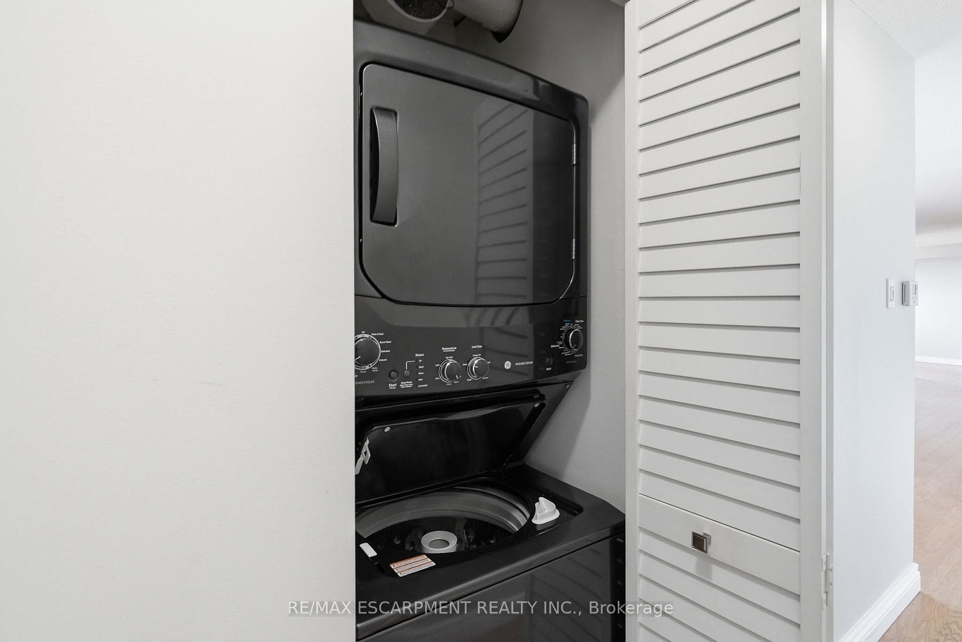 50 MISSISSAUGA VALLEY Boulevard Unit 1516 photo 22