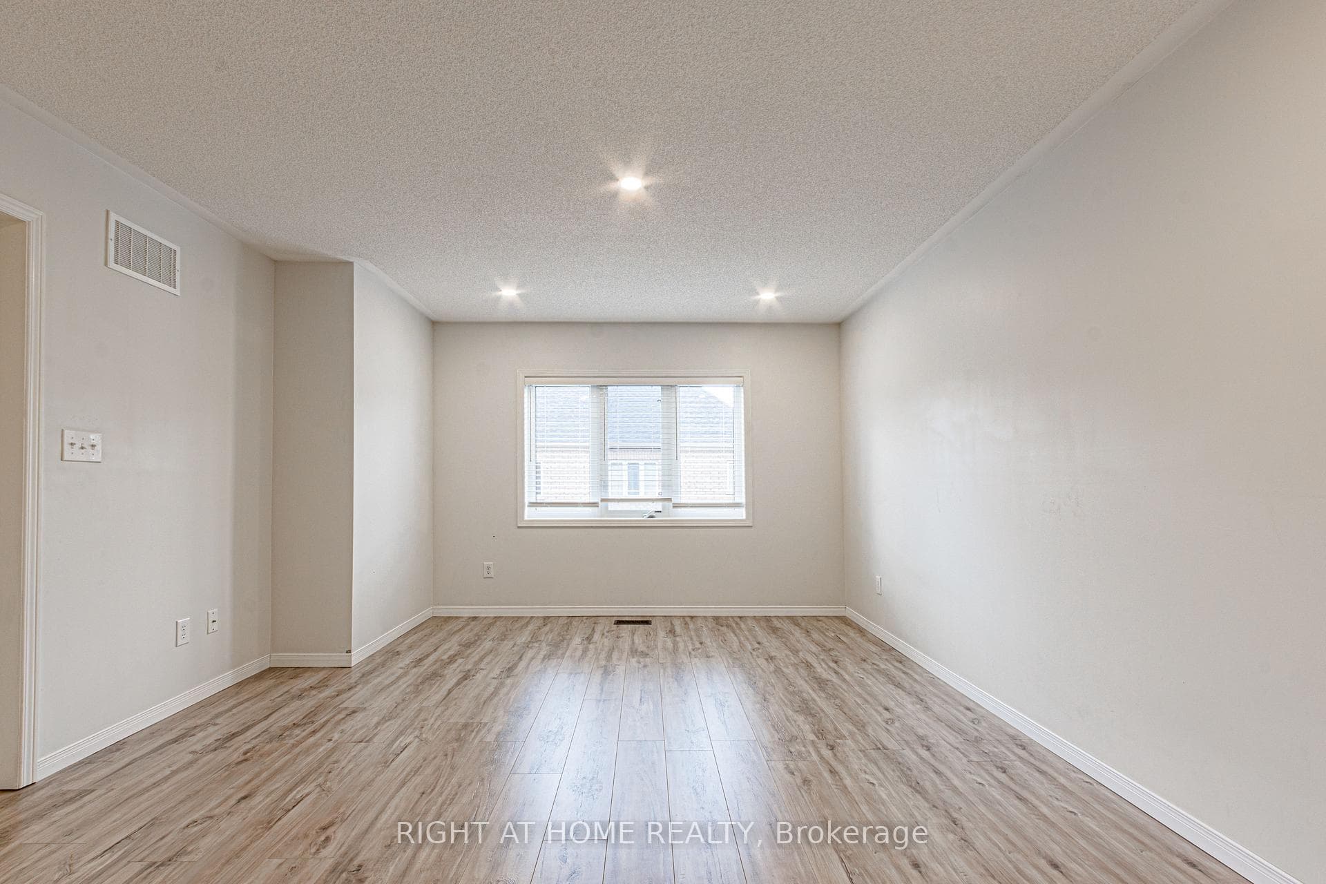 3062 Janice Drive photo 6