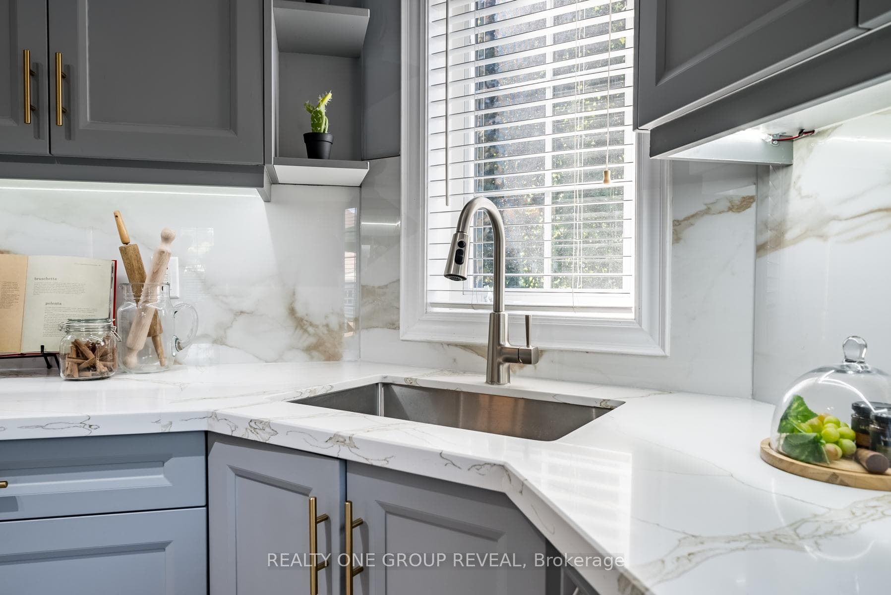 86 Strickland Drive photo 7