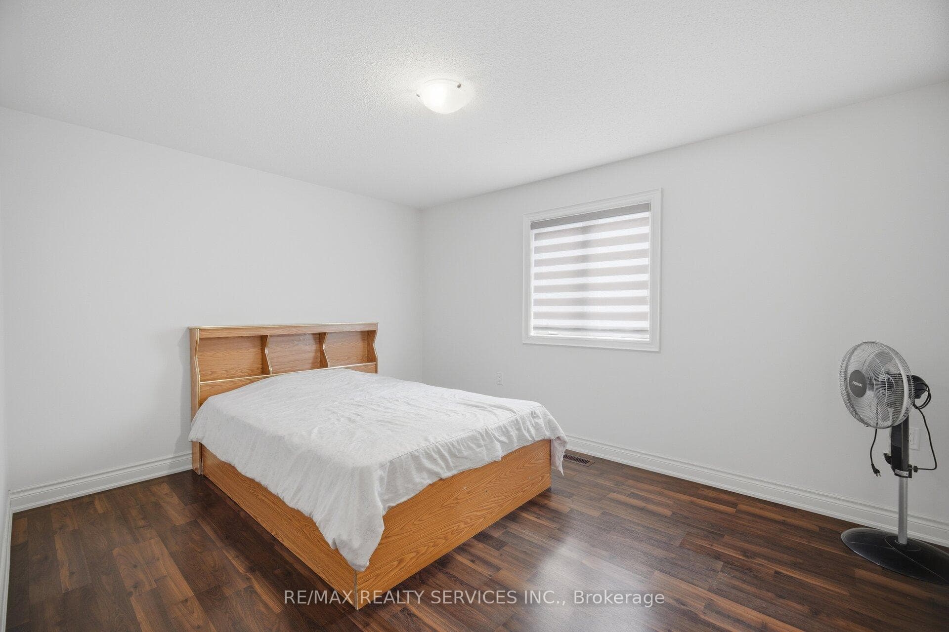 585 Dougall Avenue photo 41