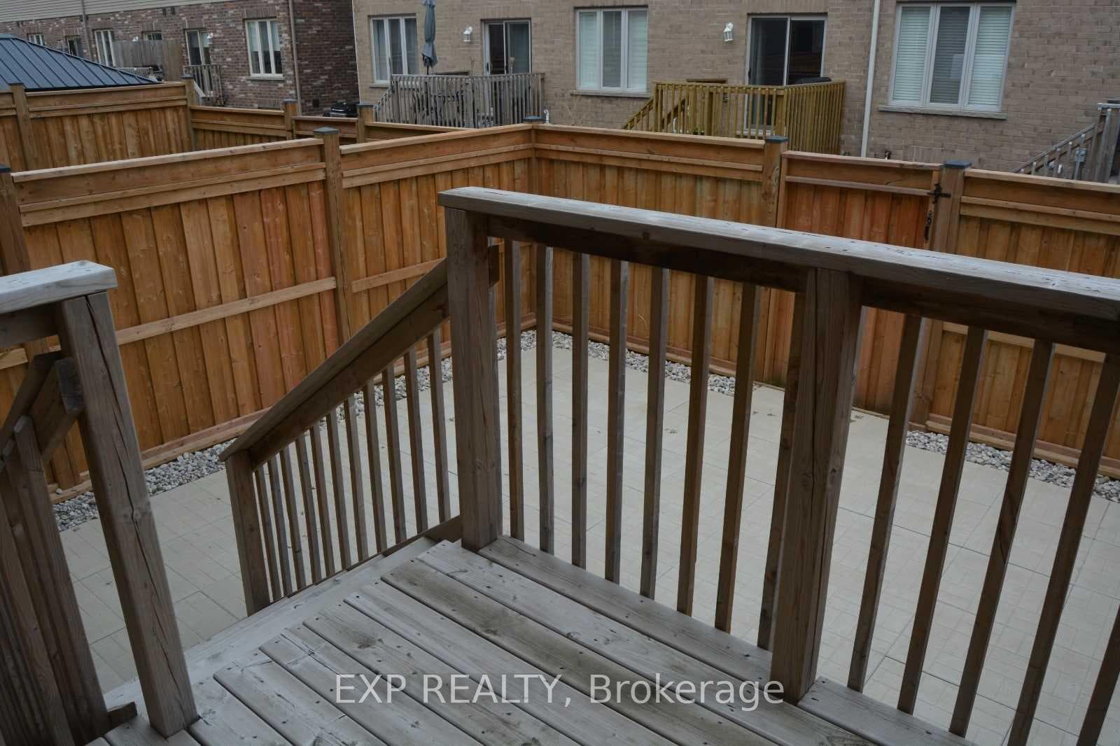 33 Dunrobin Lane photo 34