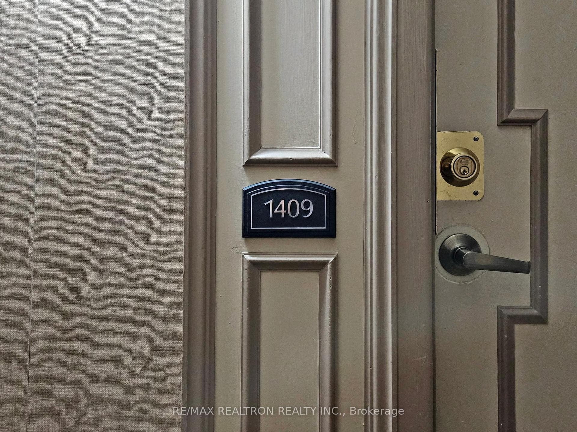 120 St Patrick Street Unit 1409 photo 9