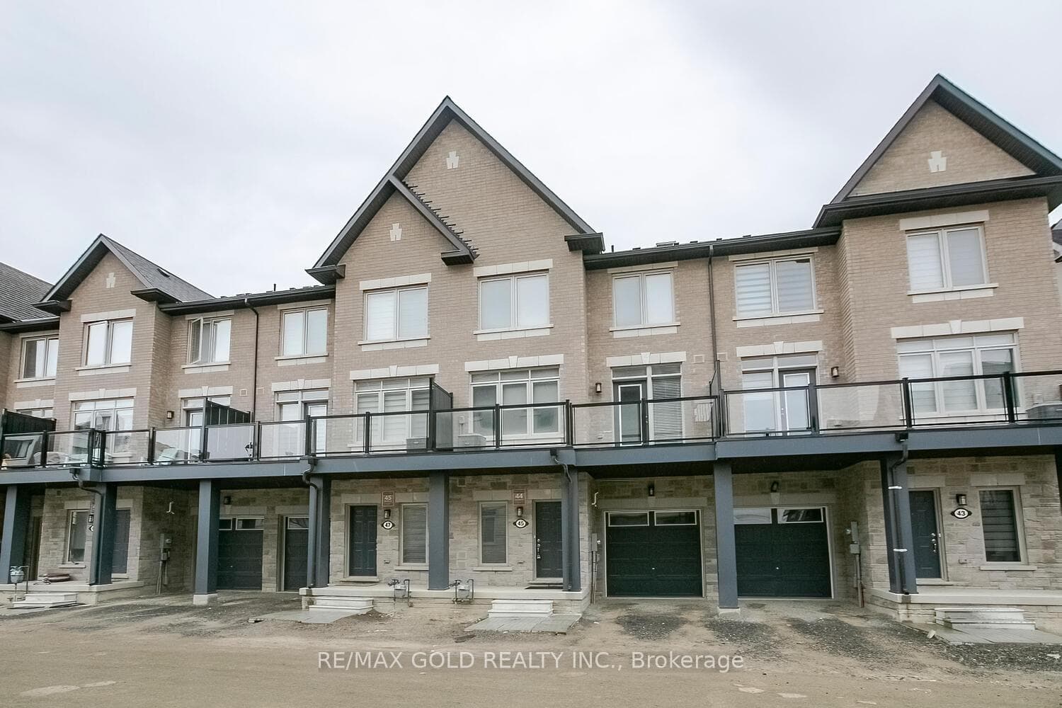 45 Tiveron Avenue photo 1