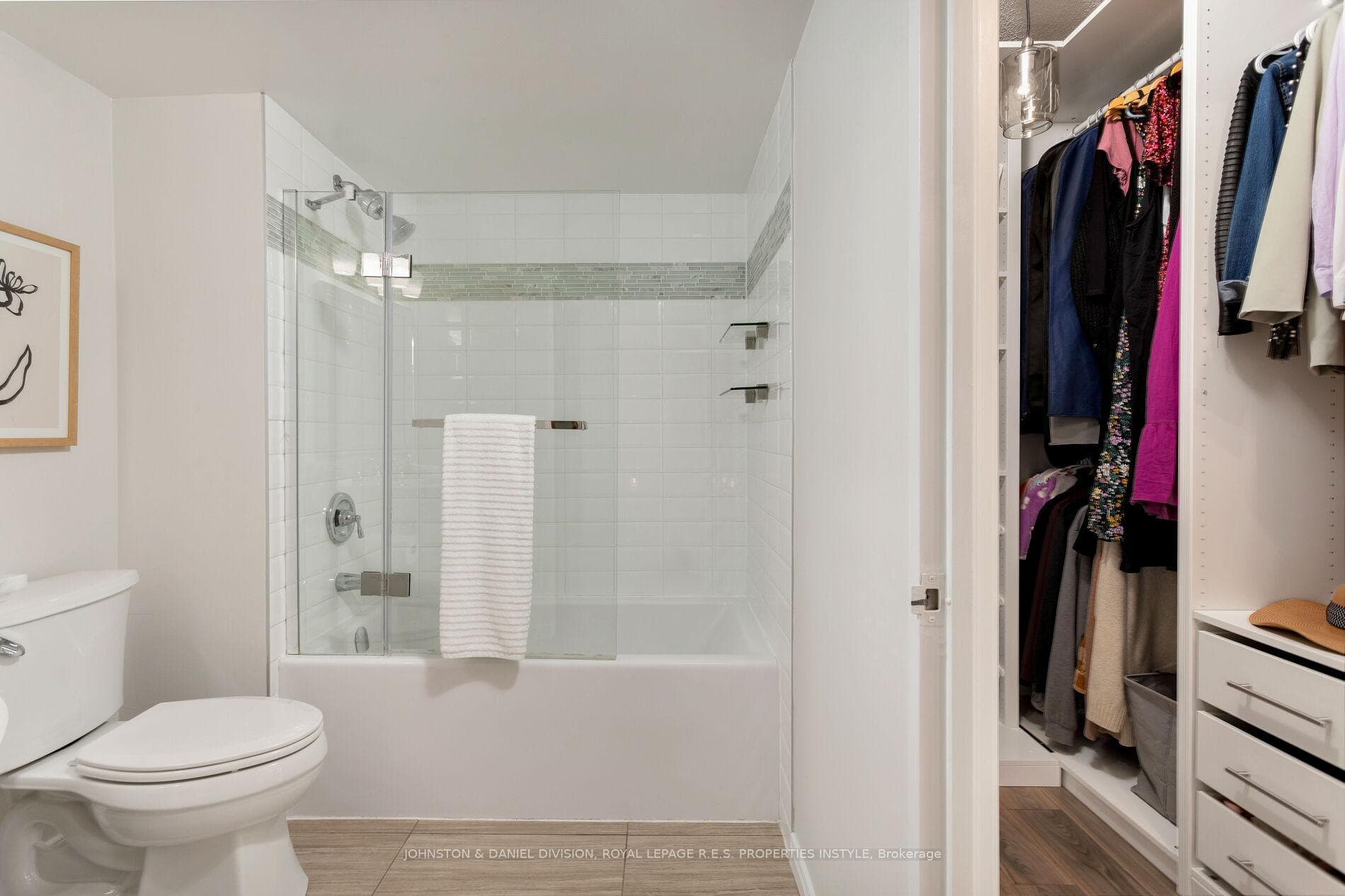 2261 Lake Shore Boulevard Unit 921 photo 28