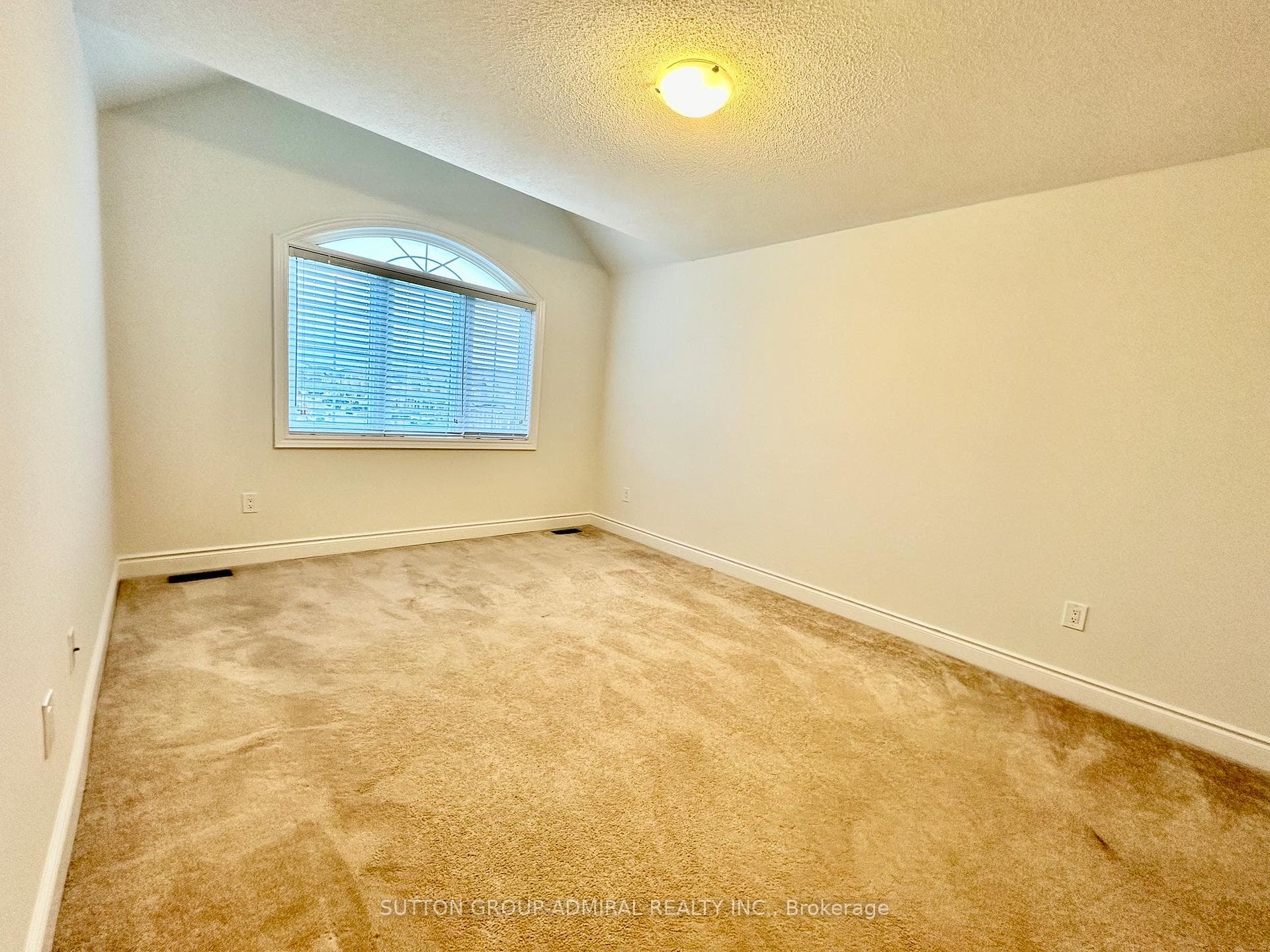 308 Miller Park Avenue photo 19