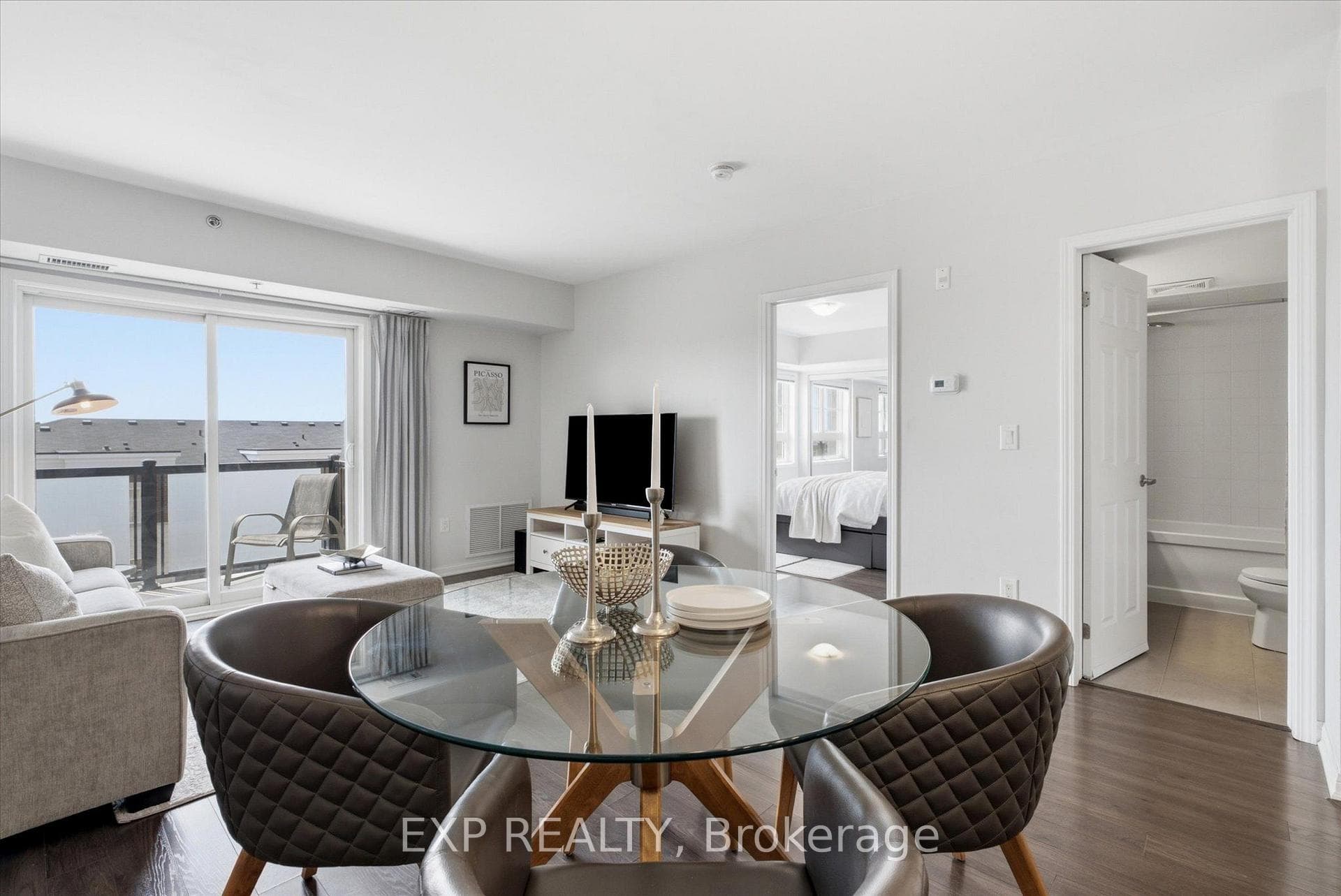 60 Baycliffe Crescent Unit 412A photo 9