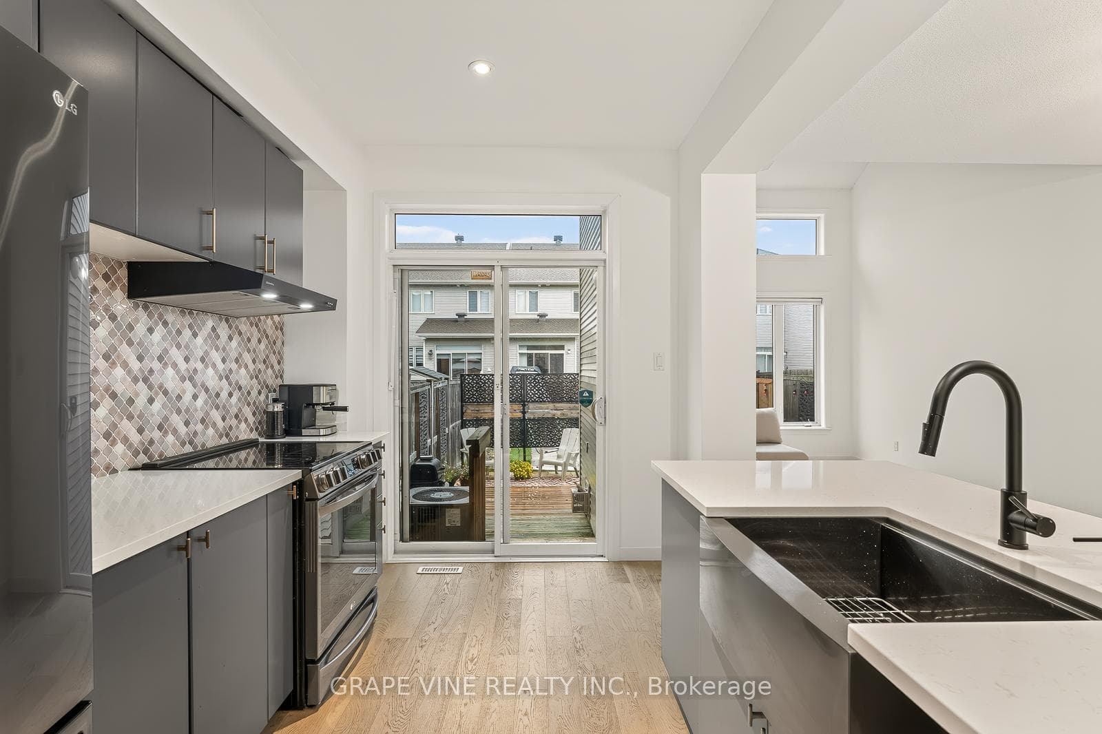 2209 Angelica Avenue photo 12