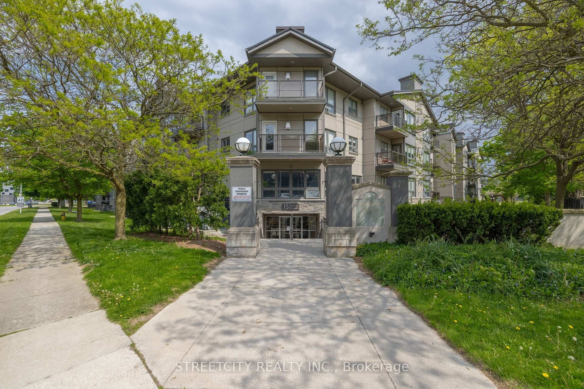 15 Jacksway Crescent Unit 314 photo 1