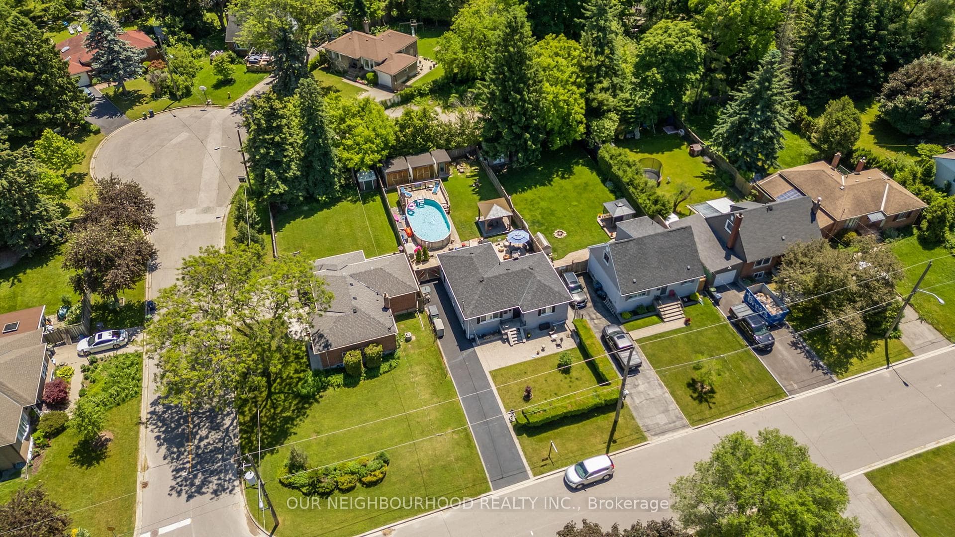 69 Adanac Drive photo 32