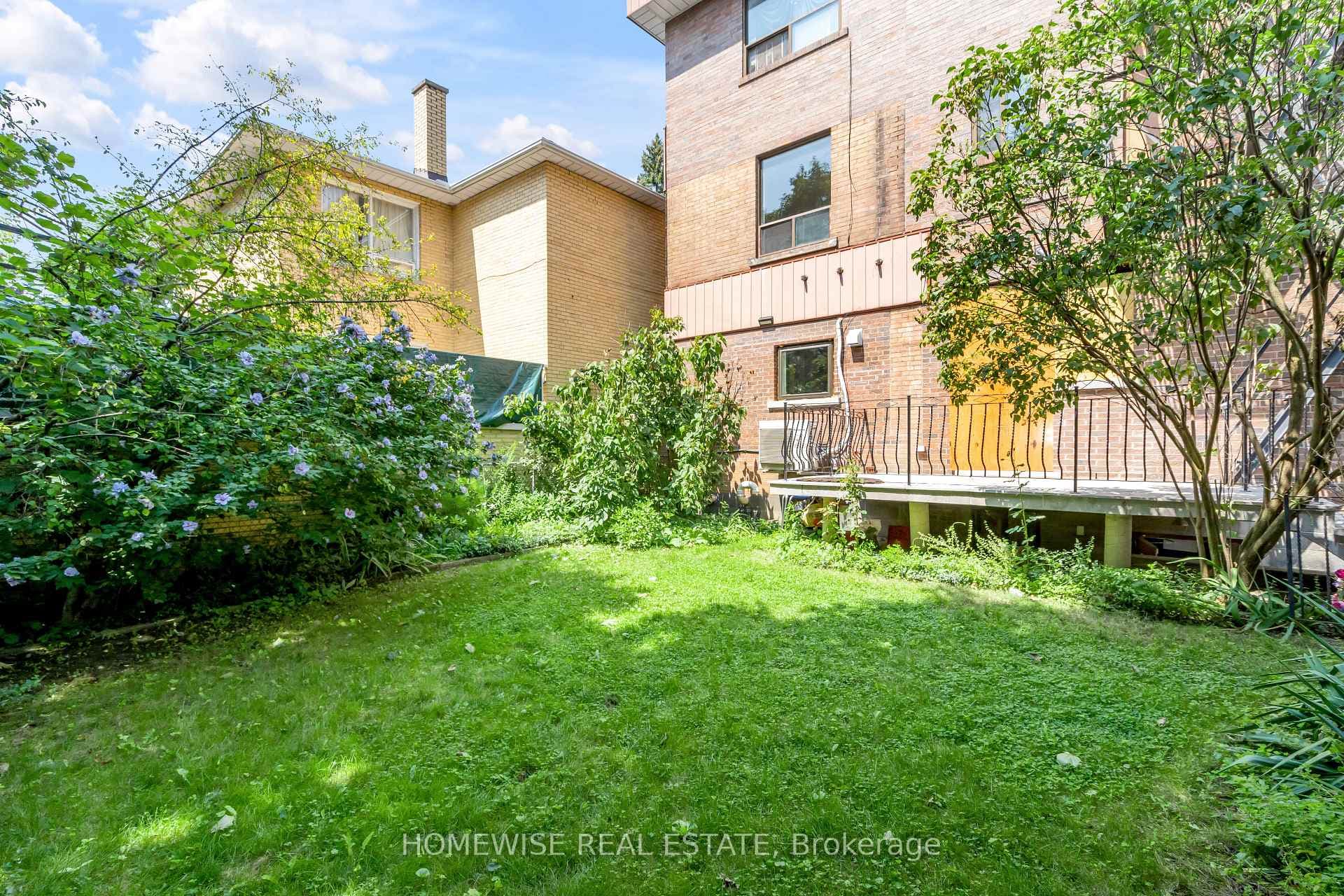 5 High Park Boulevard Unit 204 photo 12