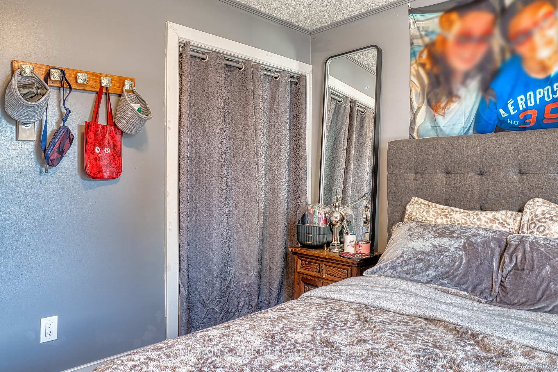789 John Street photo 23